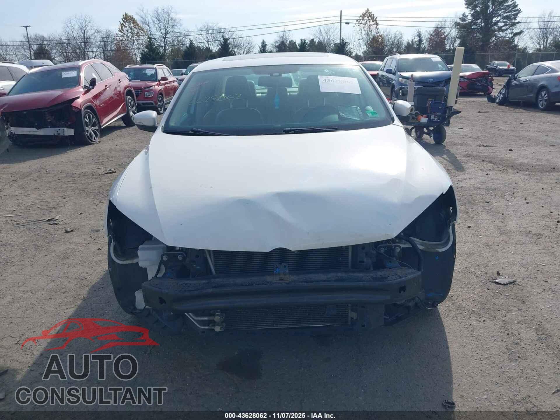 VOLKSWAGEN PASSAT 2014 - 1VWCN7A33EC072491