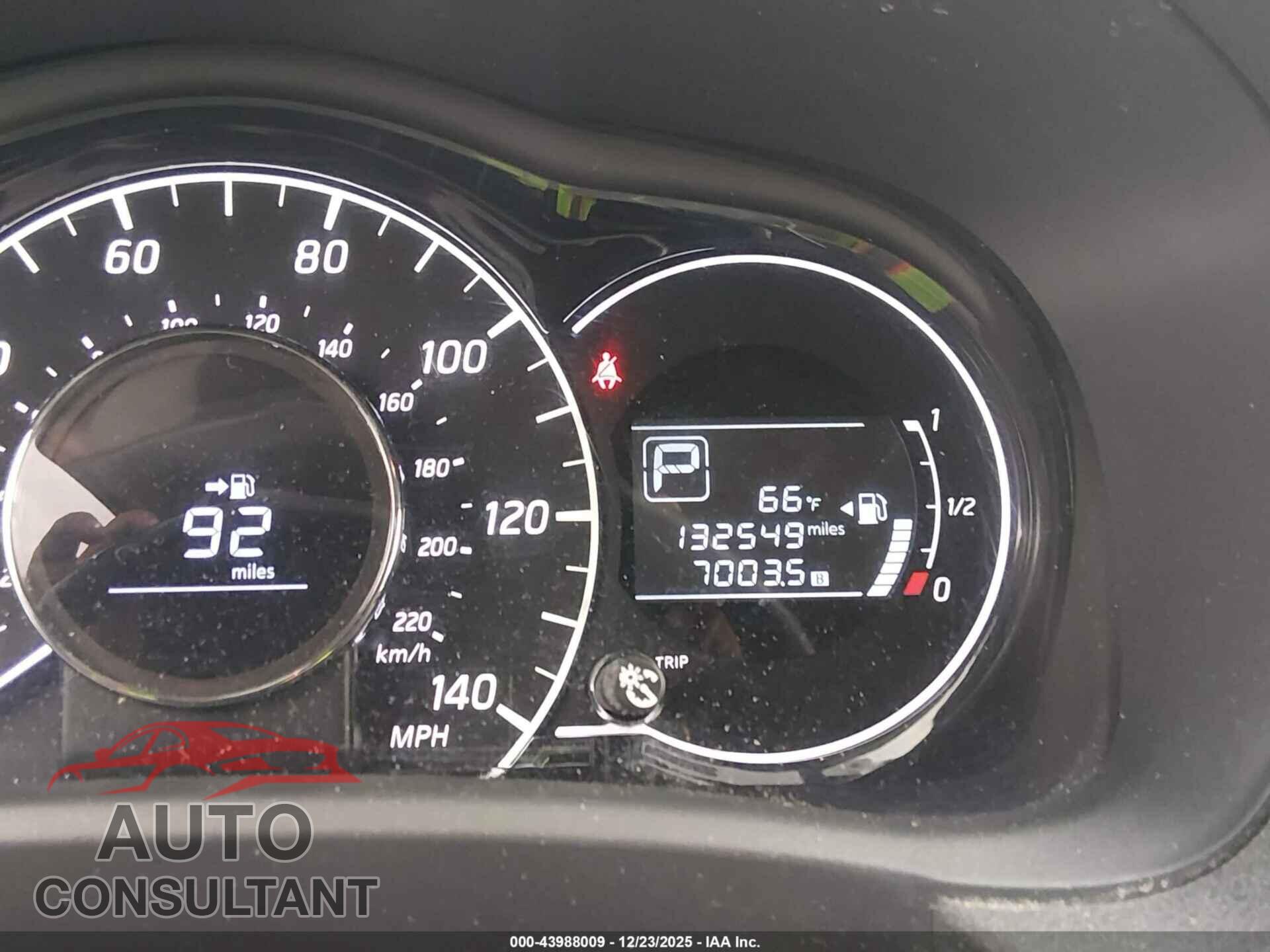 NISSAN VERSA NOTE 2015 - 3N1CE2CPXFL400228