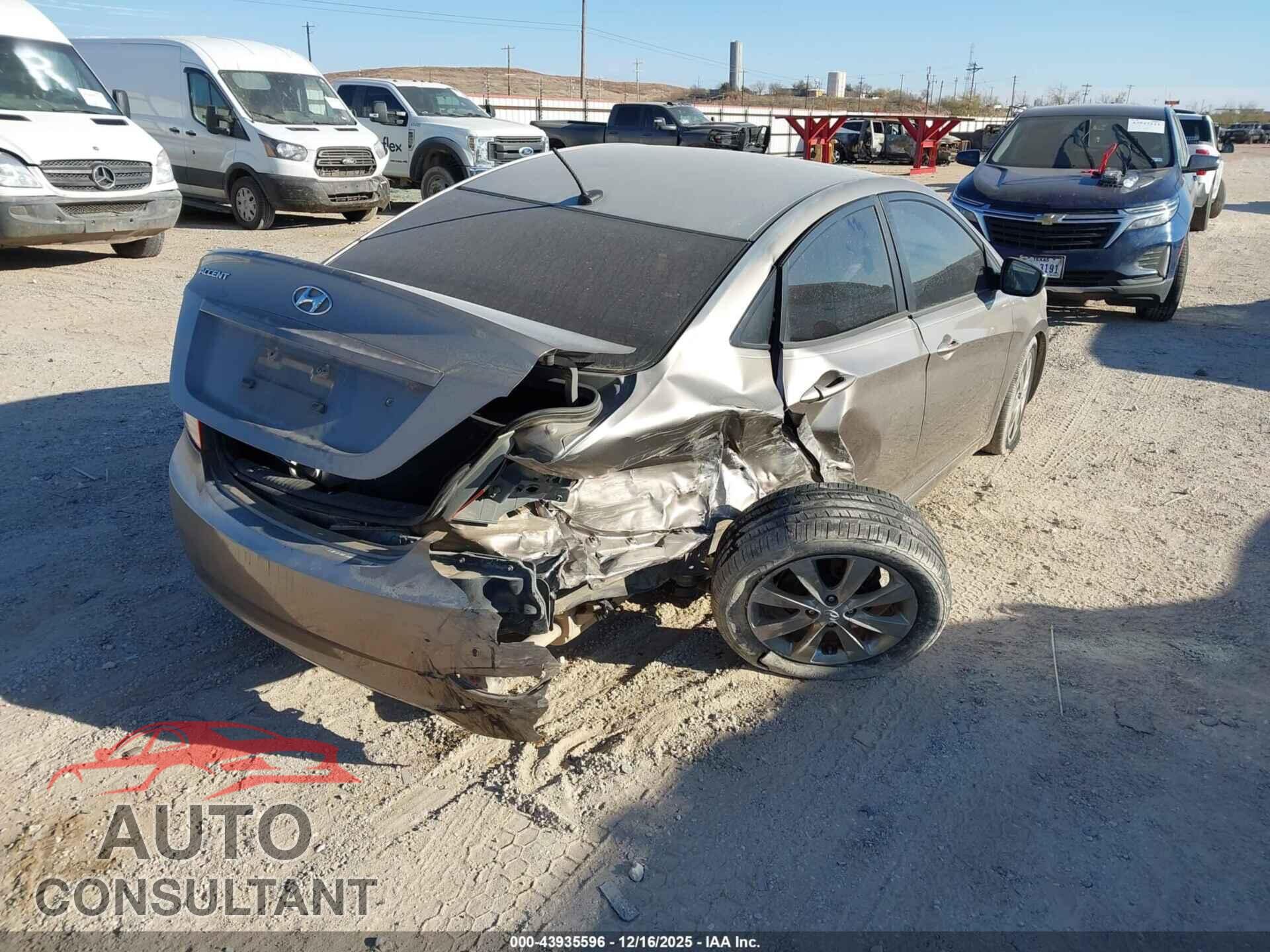 HYUNDAI ACCENT 2012 - KMHCU4AE4CU058303