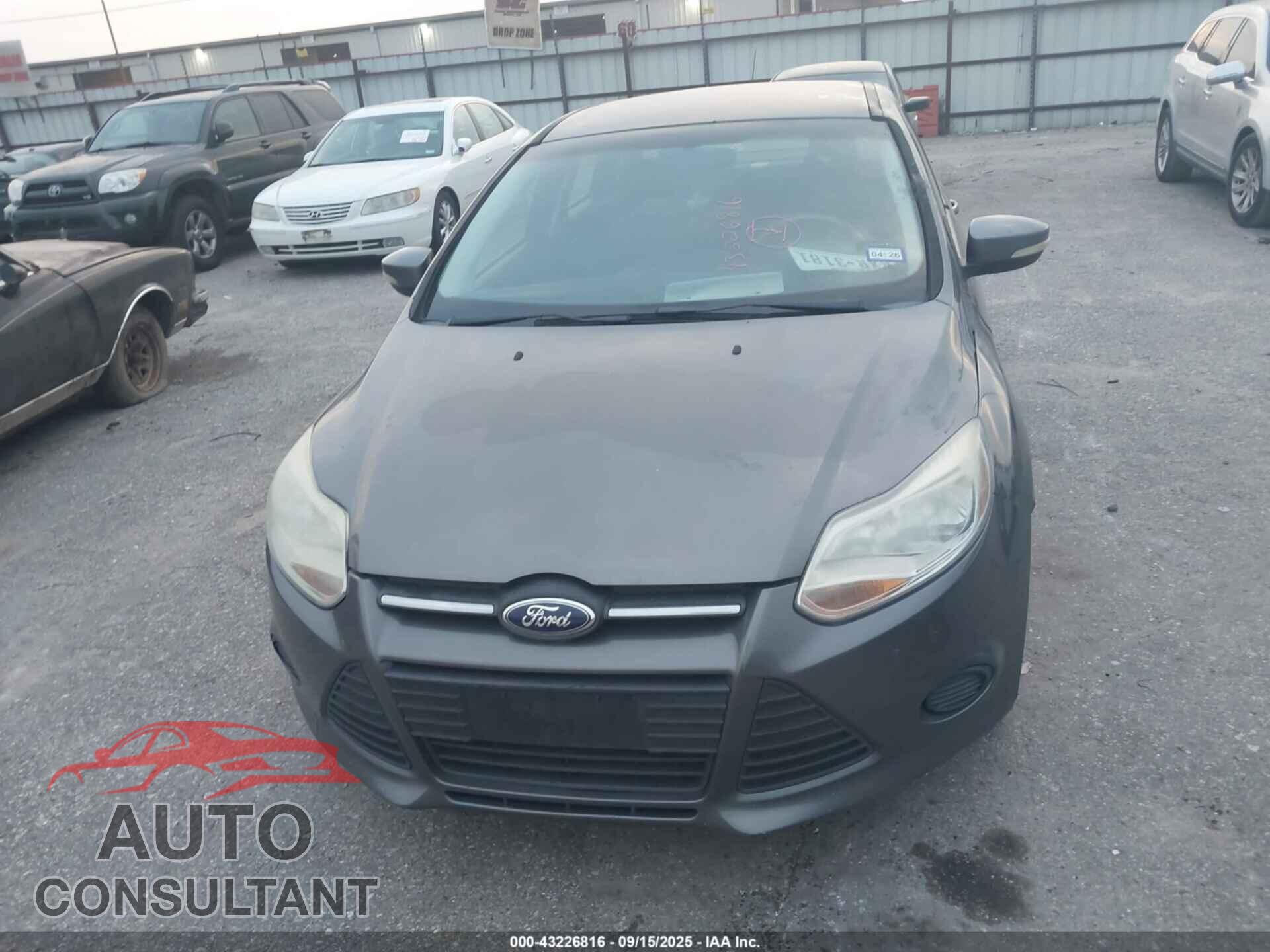 FORD FOCUS 2014 - 1FADP3F22EL430342