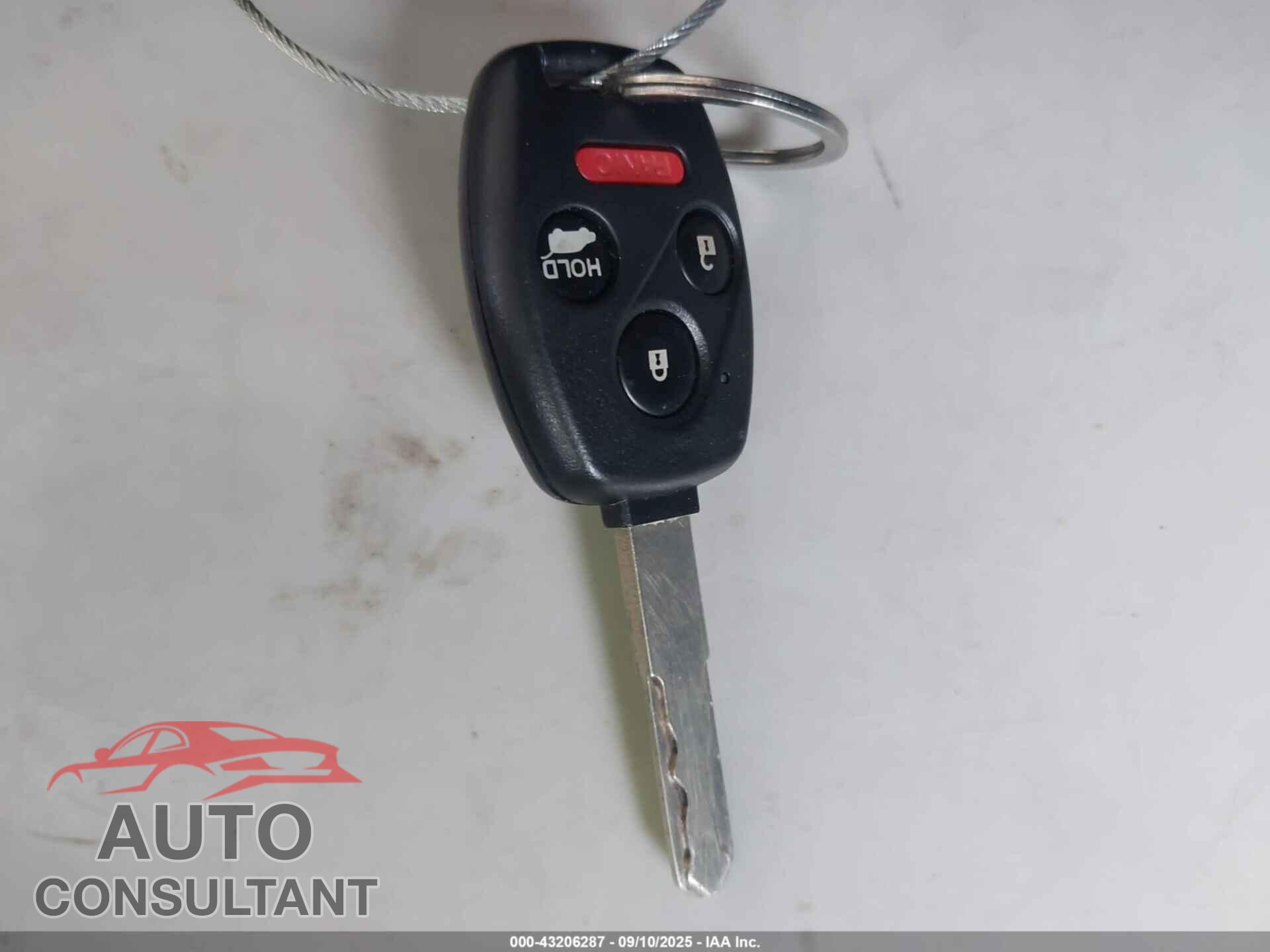 HONDA PILOT 2015 - 5FNYF4H93FB001245