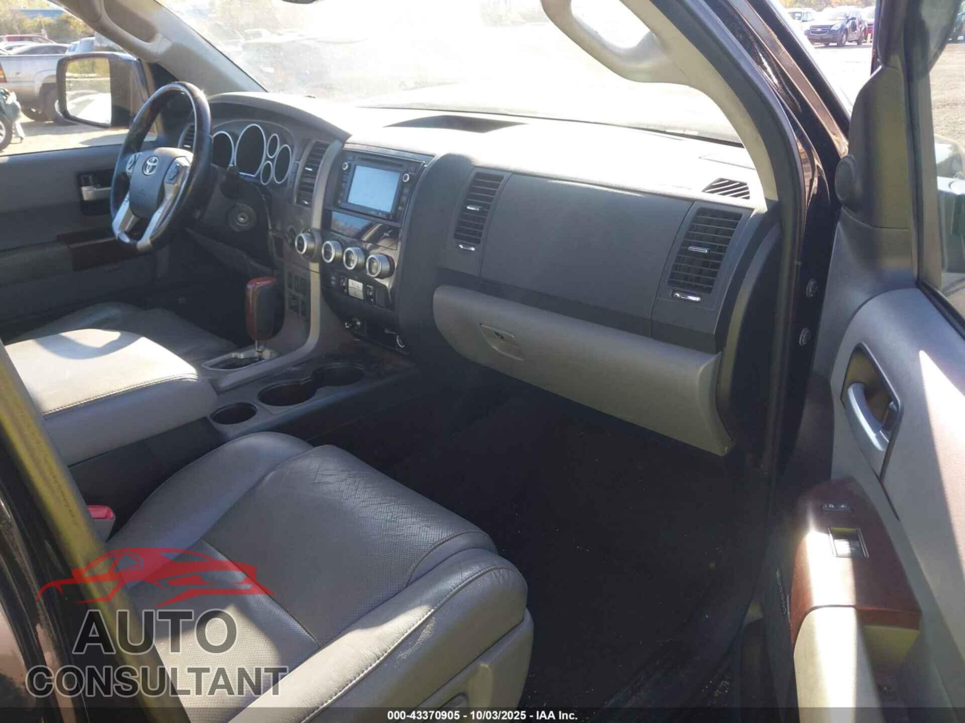 TOYOTA SEQUOIA 2014 - 5TDDY5G19ES098357