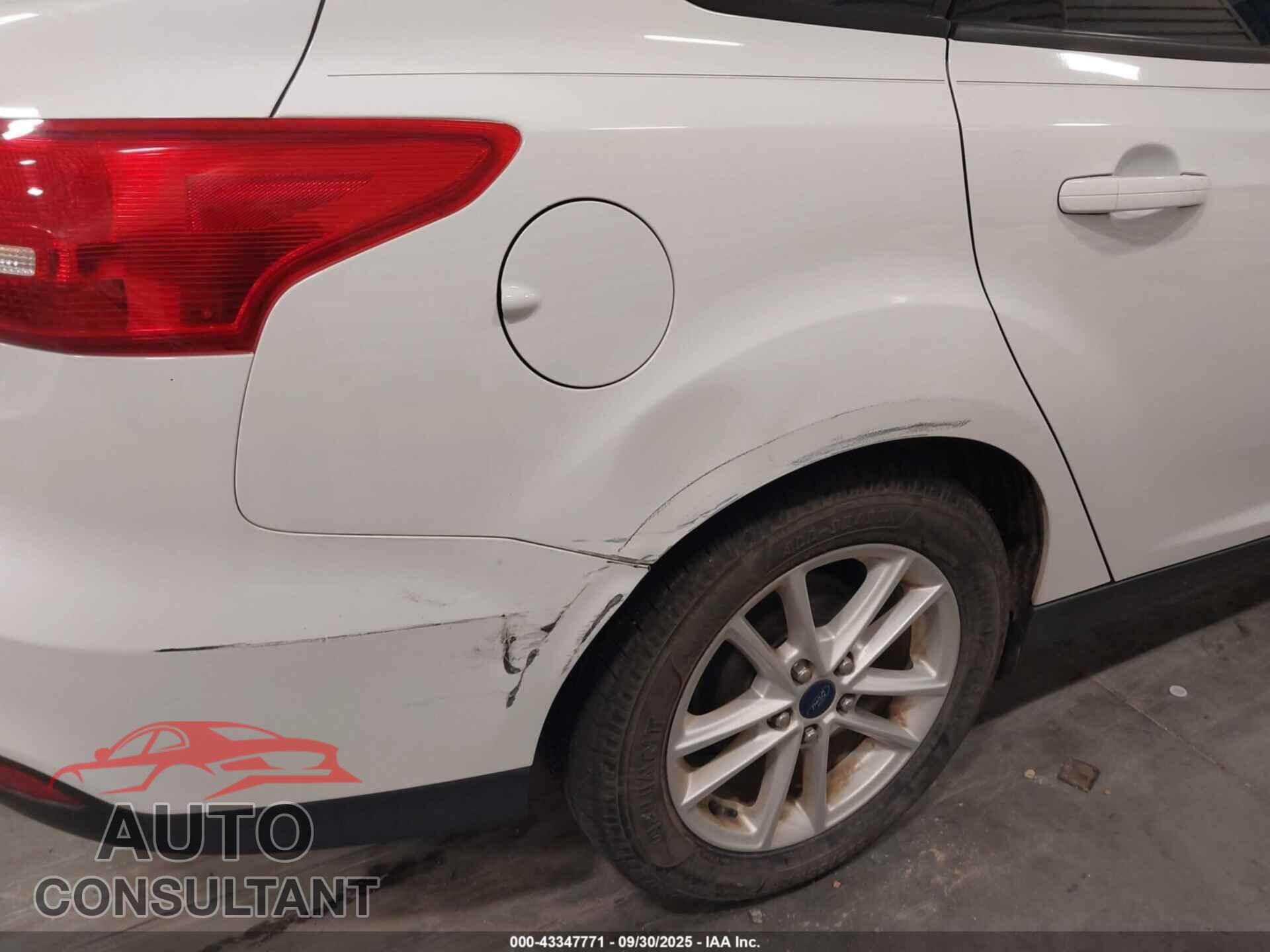 FORD FOCUS 2015 - 1FADP3F29FL313780