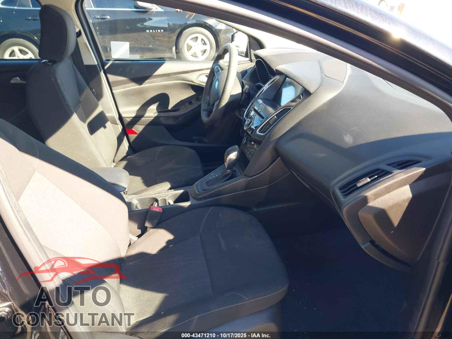 FORD FOCUS 2017 - 1FADP3M2XHL319383