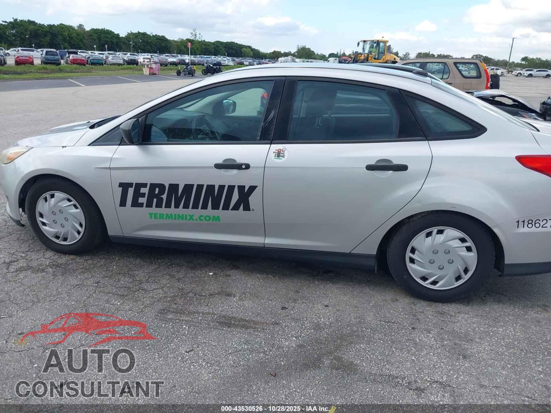 FORD FOCUS 2016 - 1FADP3E22GL366114