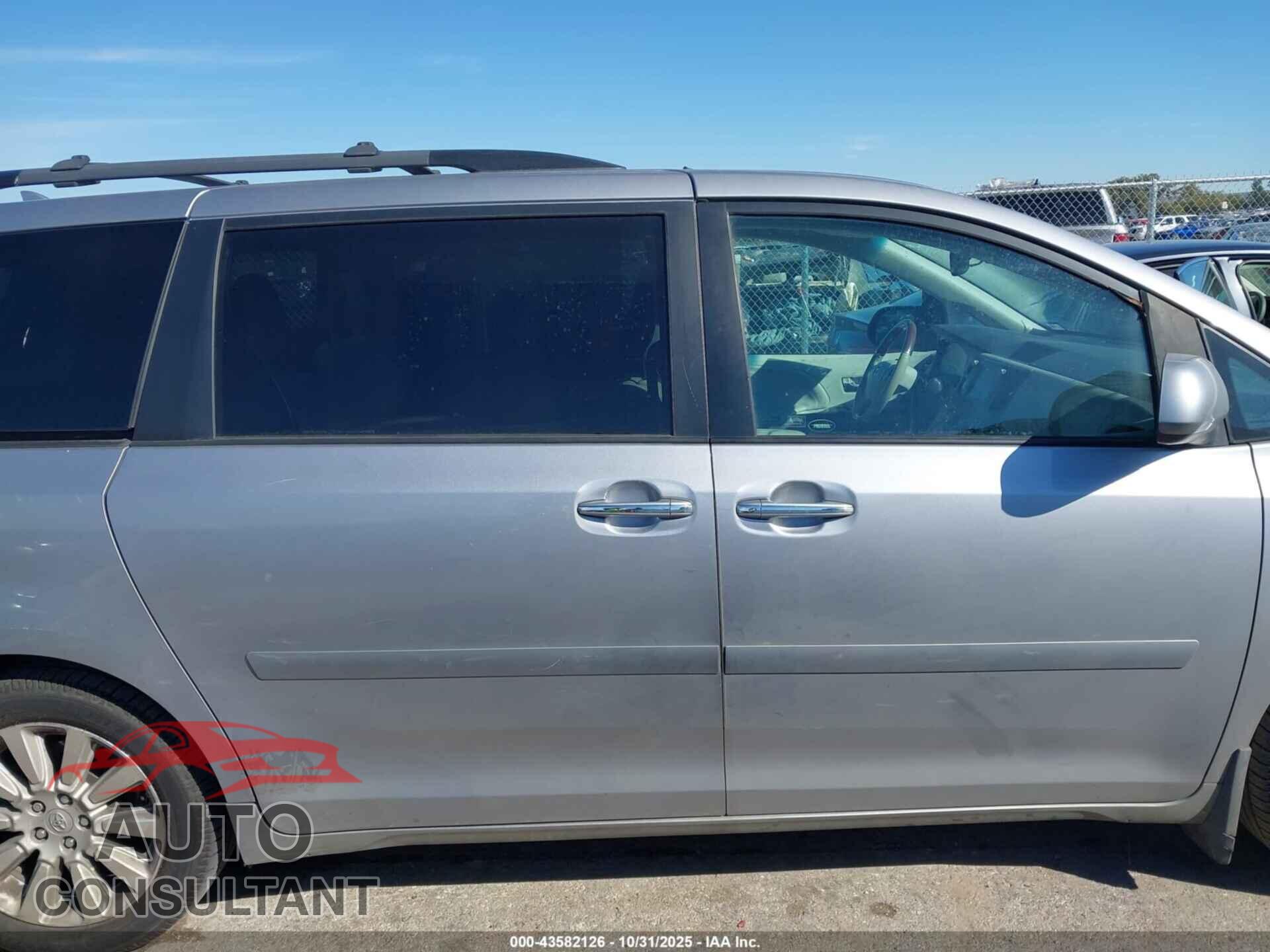TOYOTA SIENNA 2012 - 5TDDK3DC7CS033404