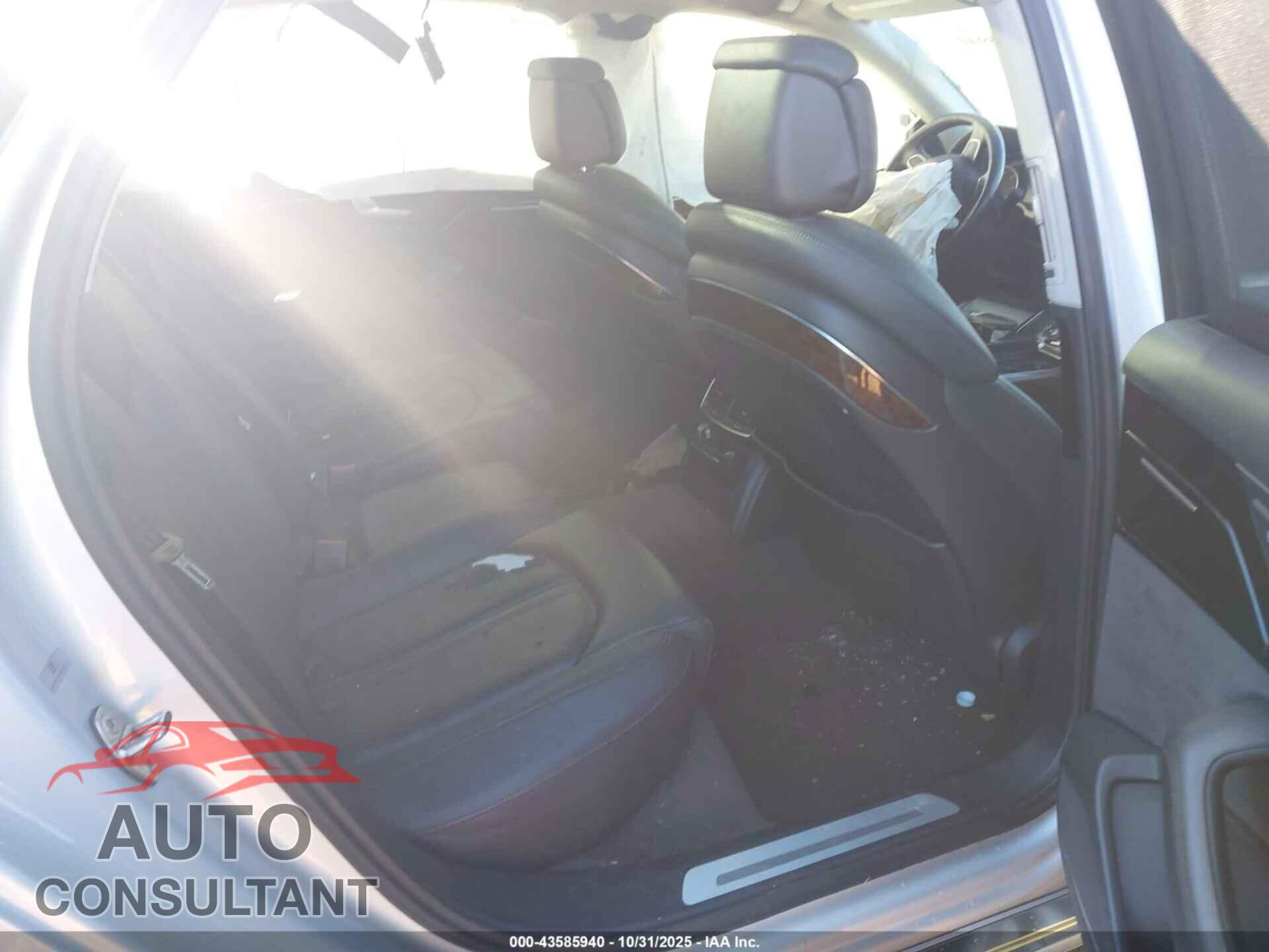 AUDI A8 L 2011 - WAURVAFD4BN018321
