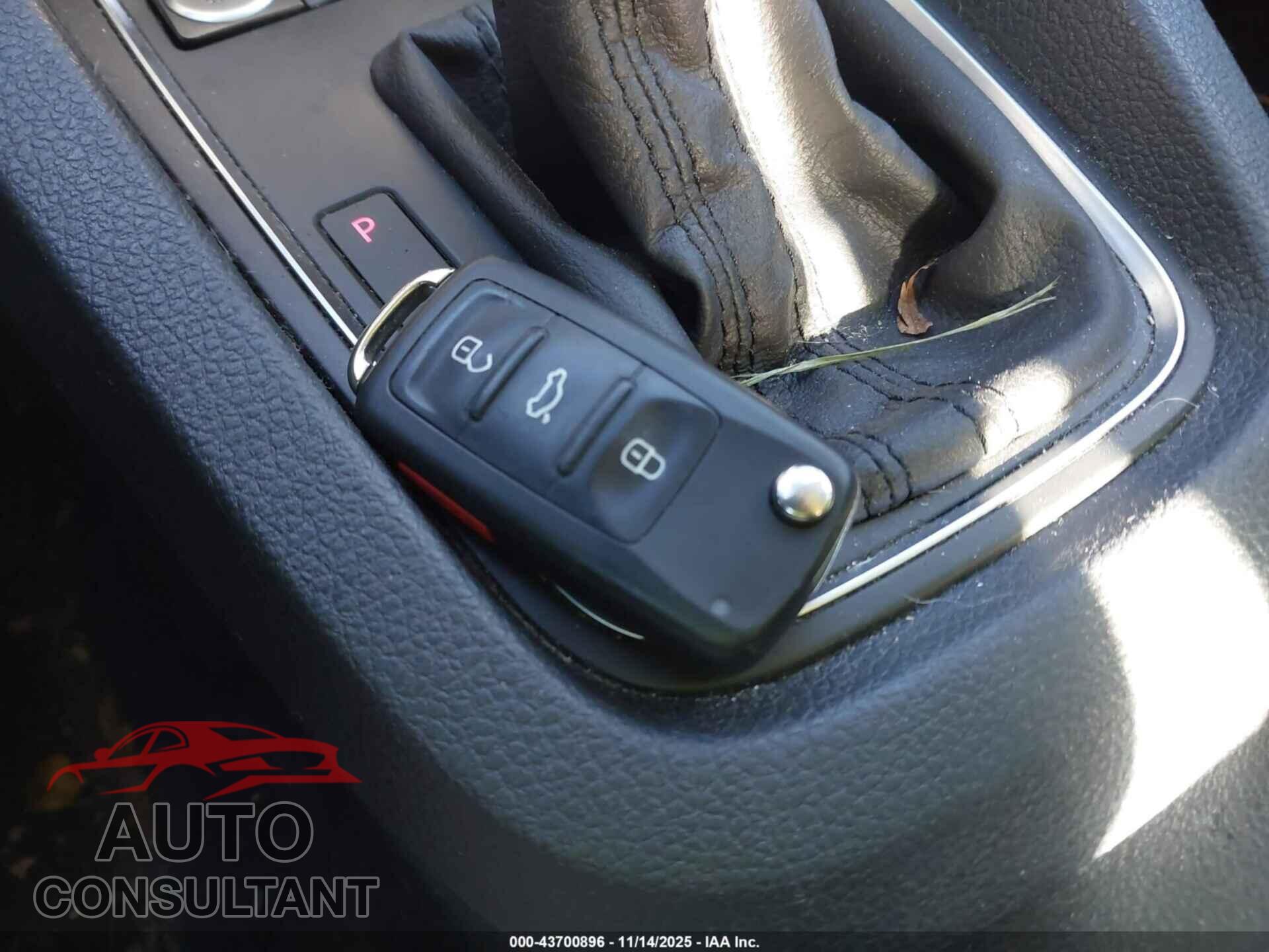 VOLKSWAGEN JETTA 2017 - 3VWDB7AJ0HM265955