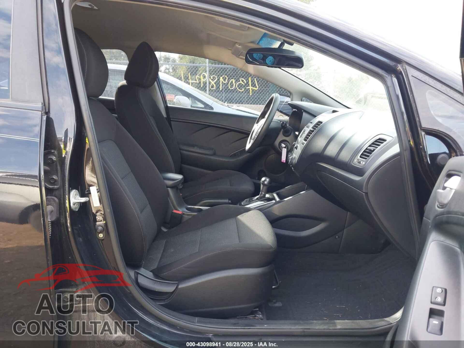 KIA FORTE 2017 - 3KPFK4A76HE159308