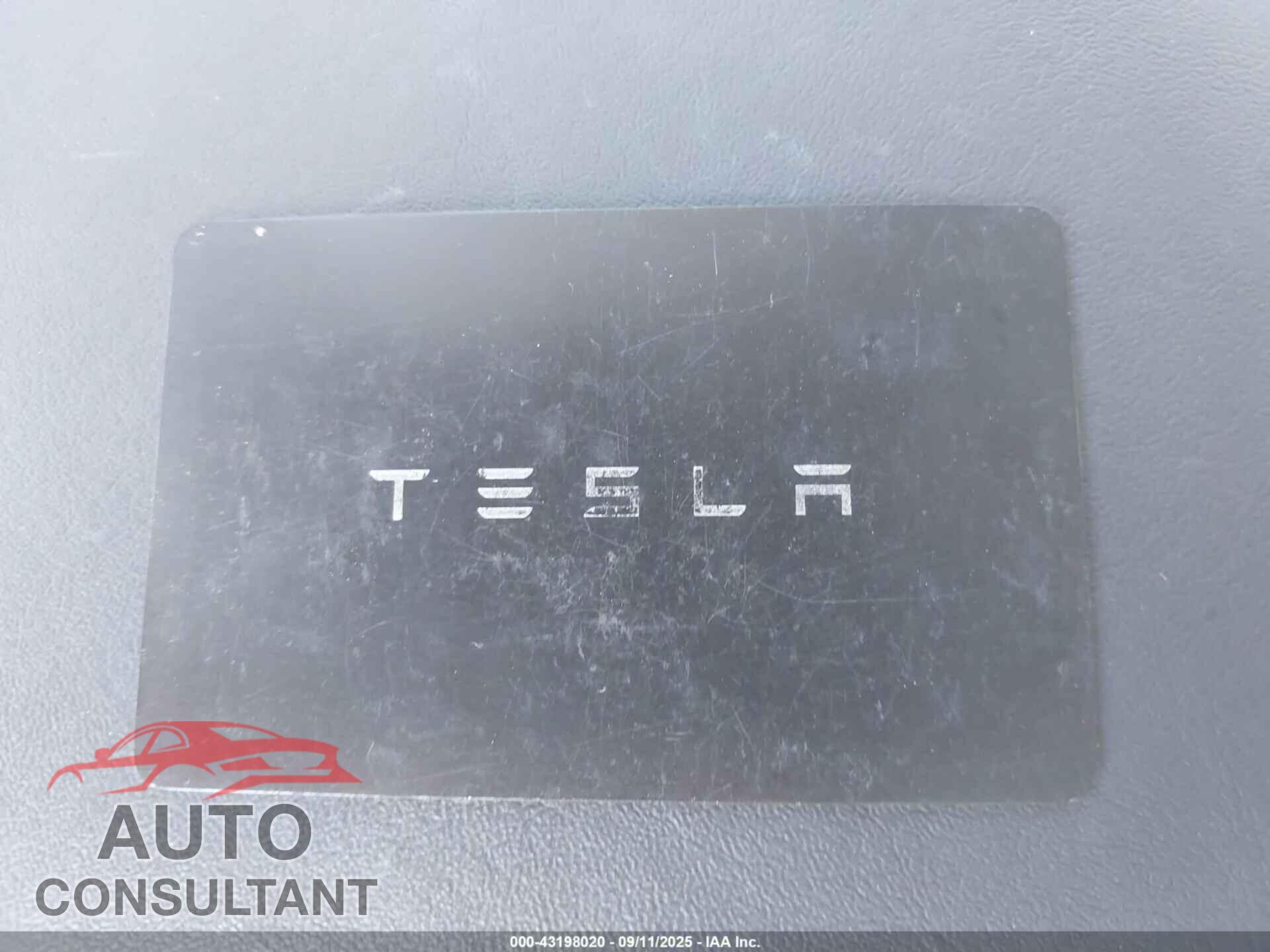 TESLA MODEL 3 2021 - 5YJ3E1EA1MF853844