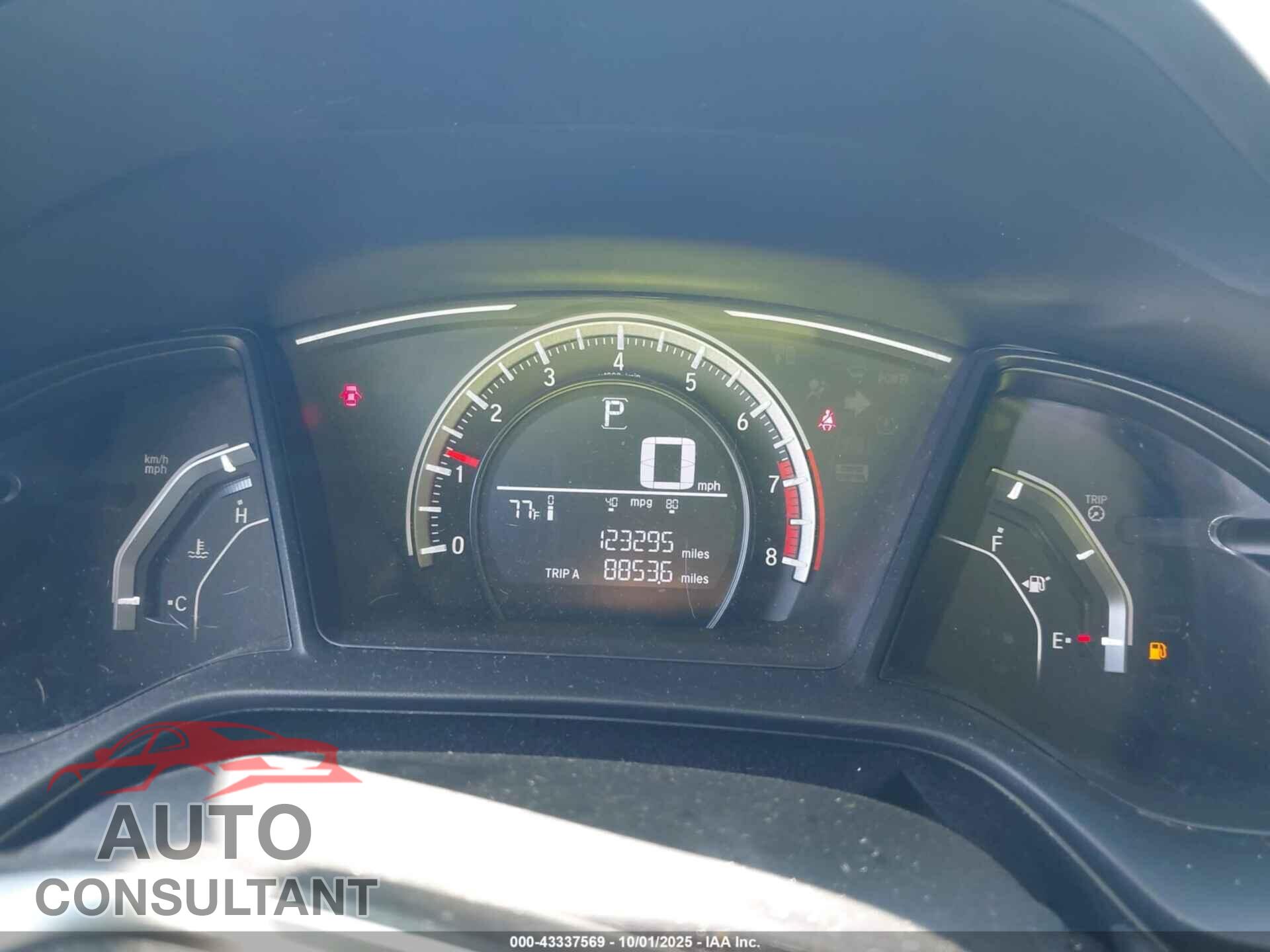 HONDA CIVIC 2018 - 2HGFC2F54JH512634