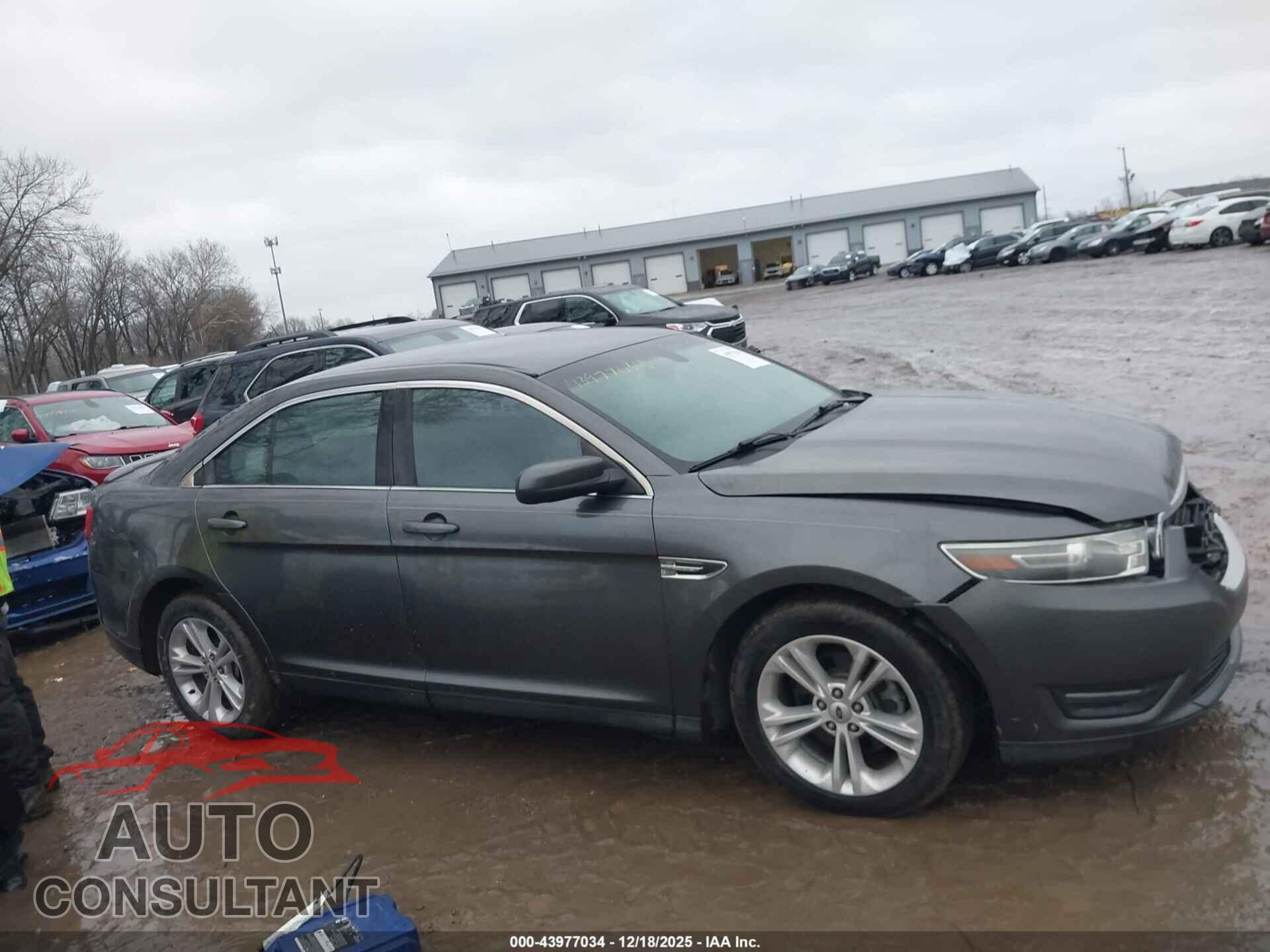 FORD TAURUS 2015 - 1FAHP2E80FG174357