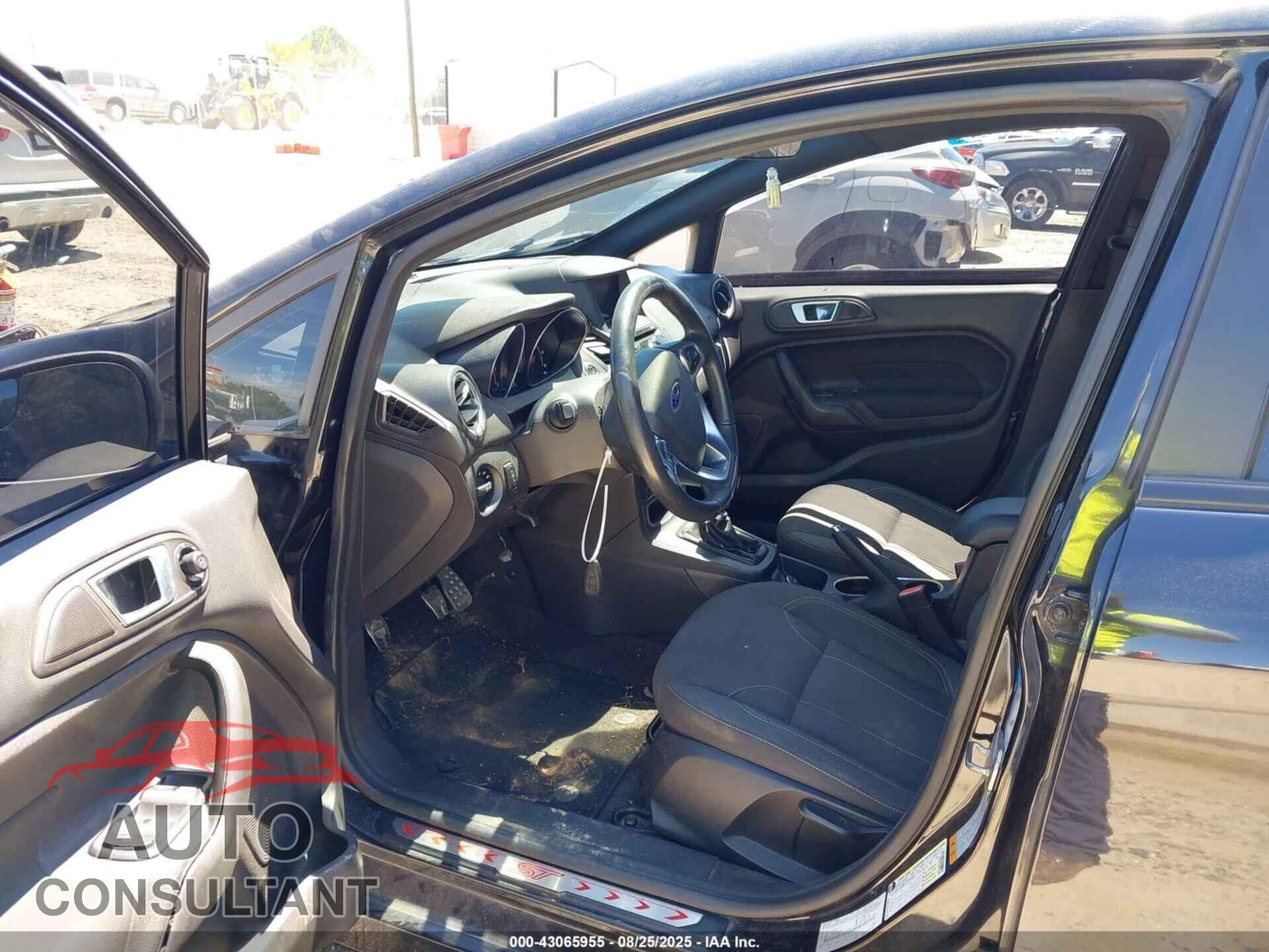 FORD FIESTA 2014 - 3FADP4GX4EM134897