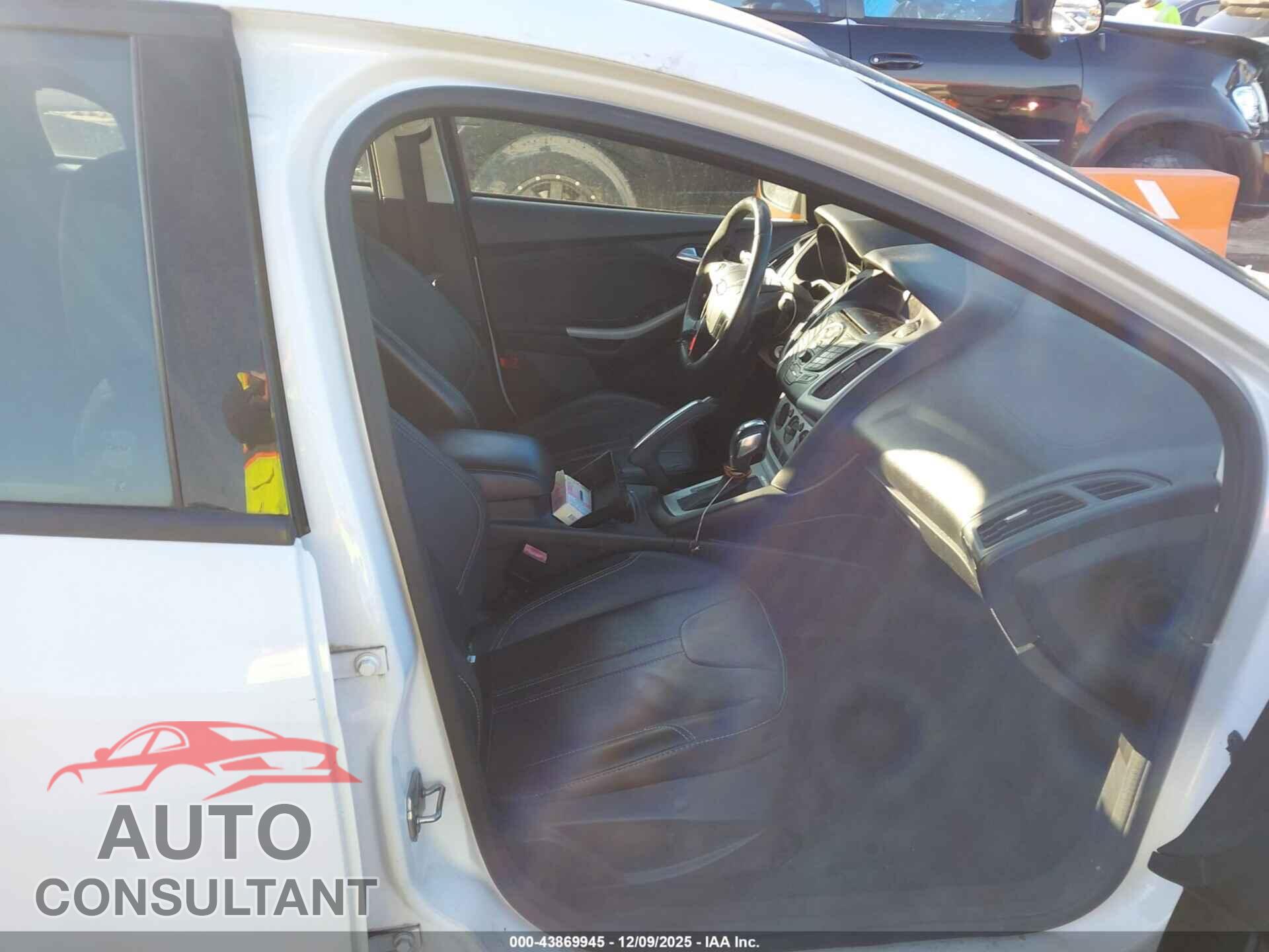 FORD FOCUS 2013 - 1FADP3K2XDL213612