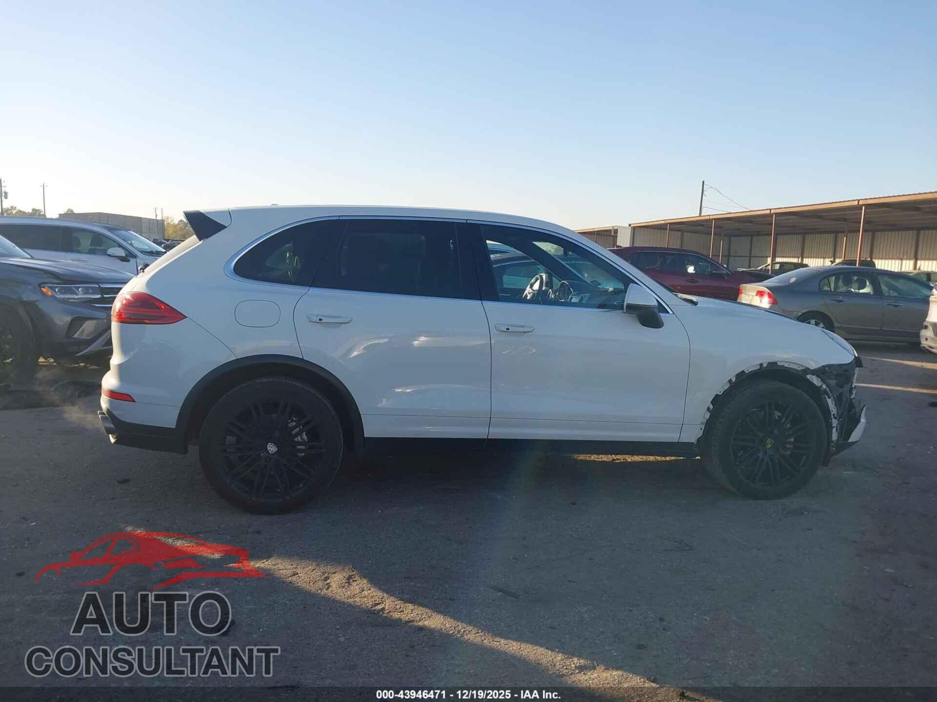 PORSCHE CAYENNE 2015 - WP1AB2A26FLA57139