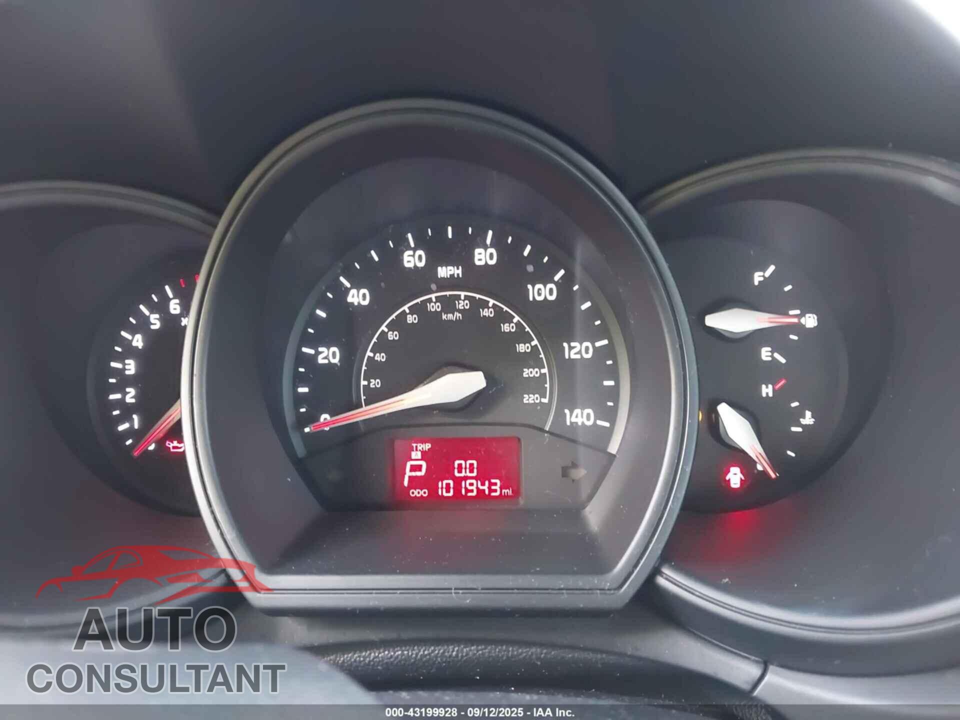 KIA RIO 2014 - KNADM4A35E6389077