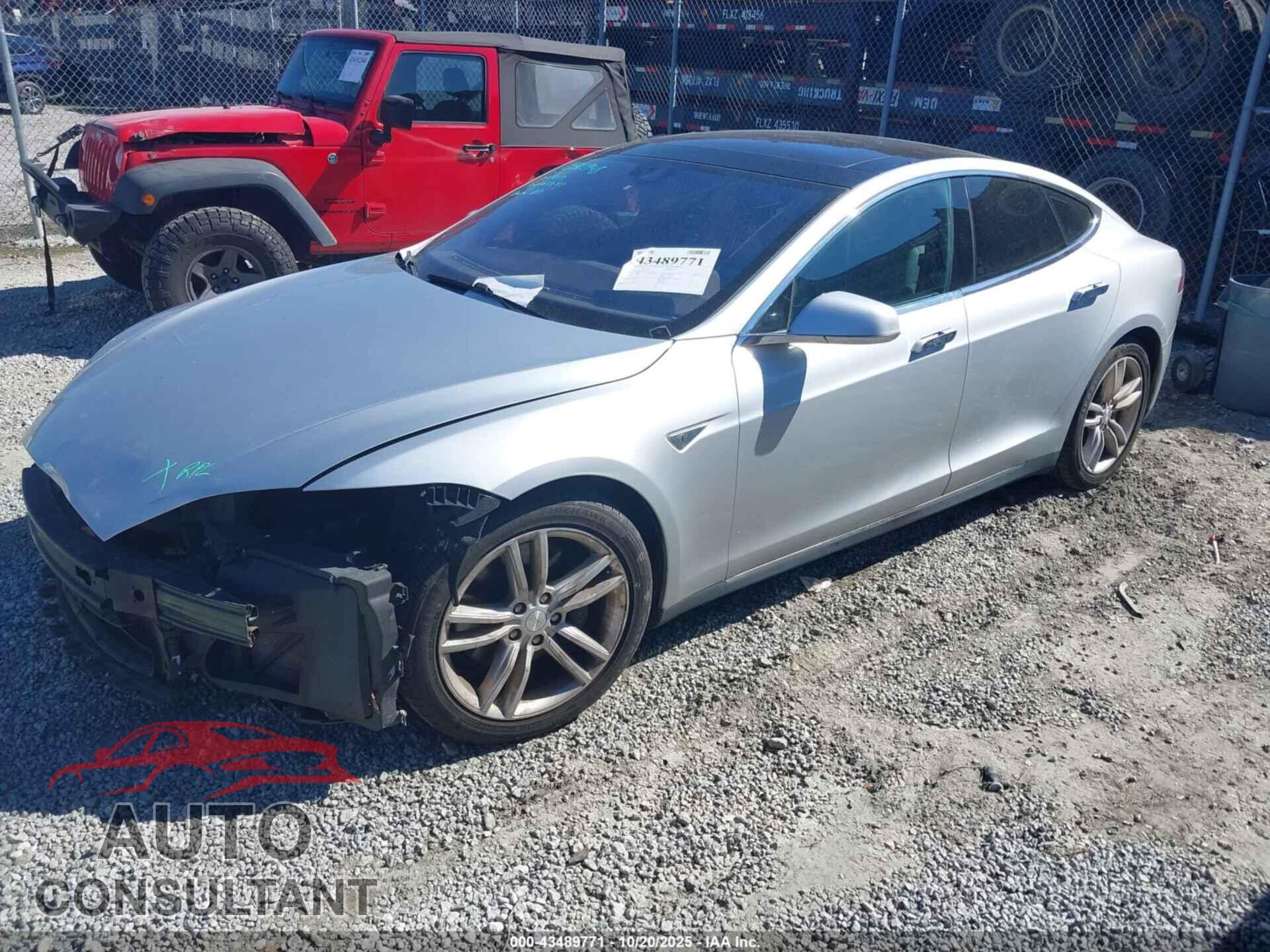 TESLA MODEL S 2015 - 5YJSA1S2XFF084154