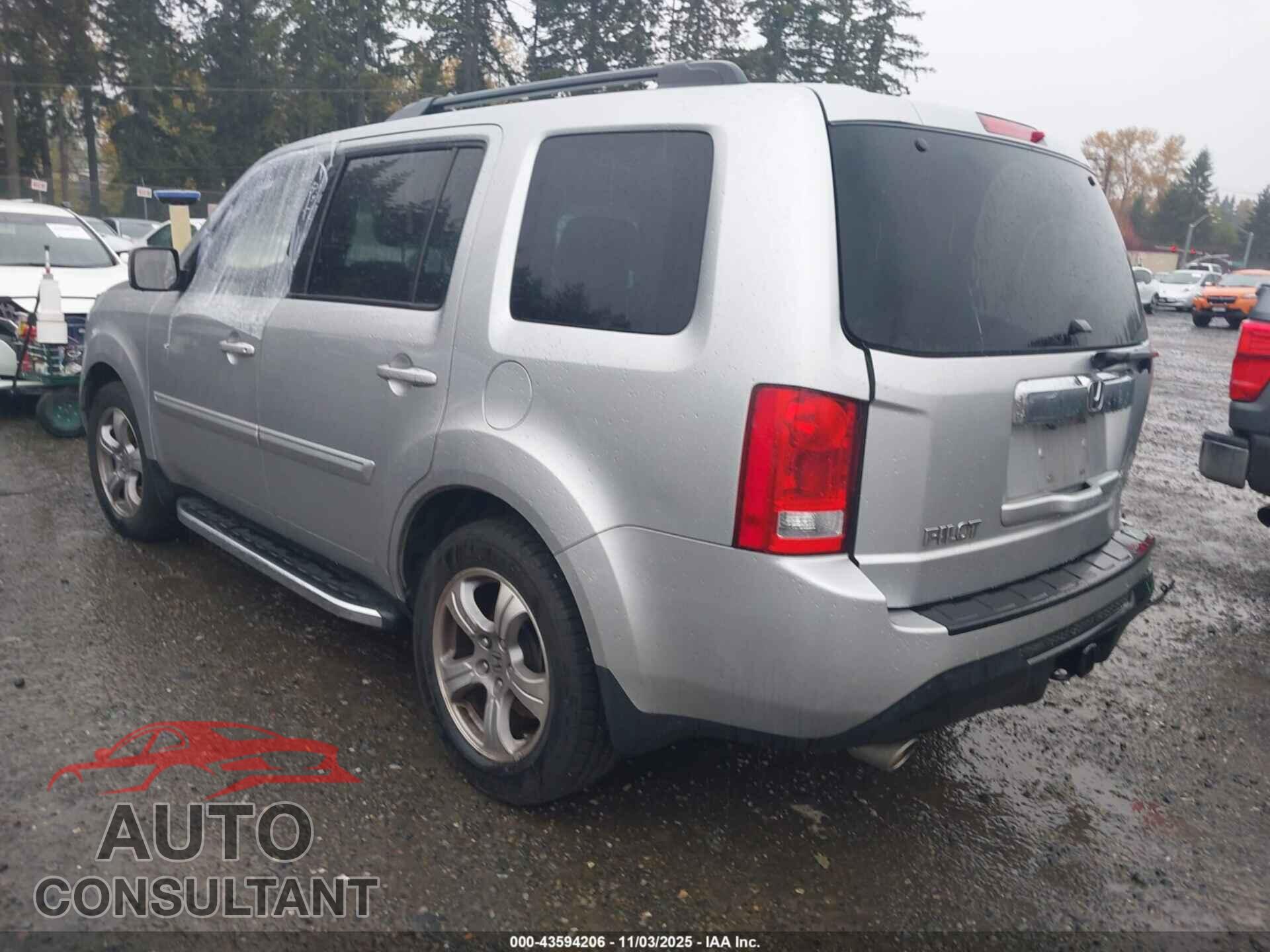 HONDA PILOT 2013 - 5FNYF4H5XDB017520