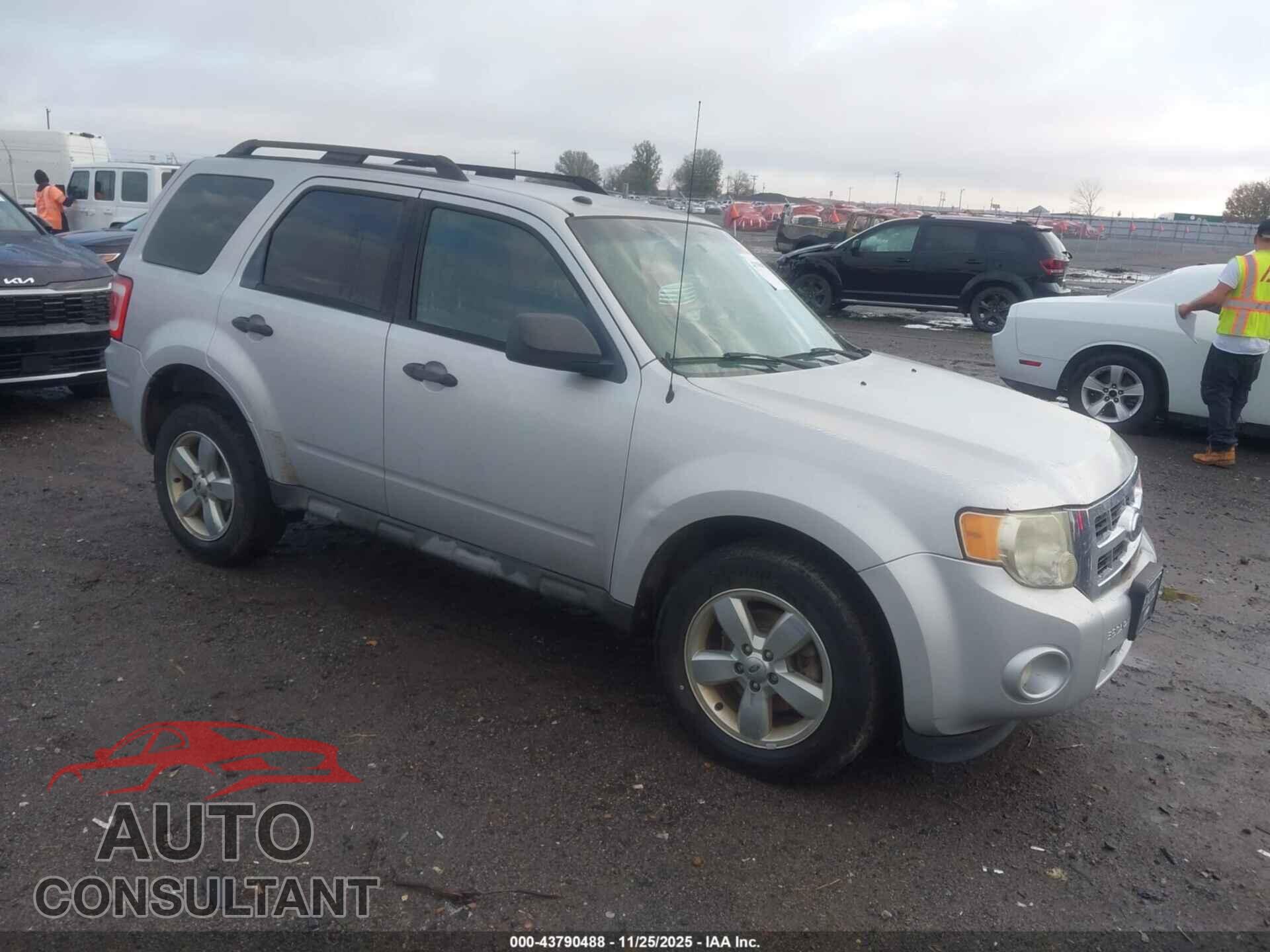 FORD ESCAPE 2009 - 1FMCU03789KC39738