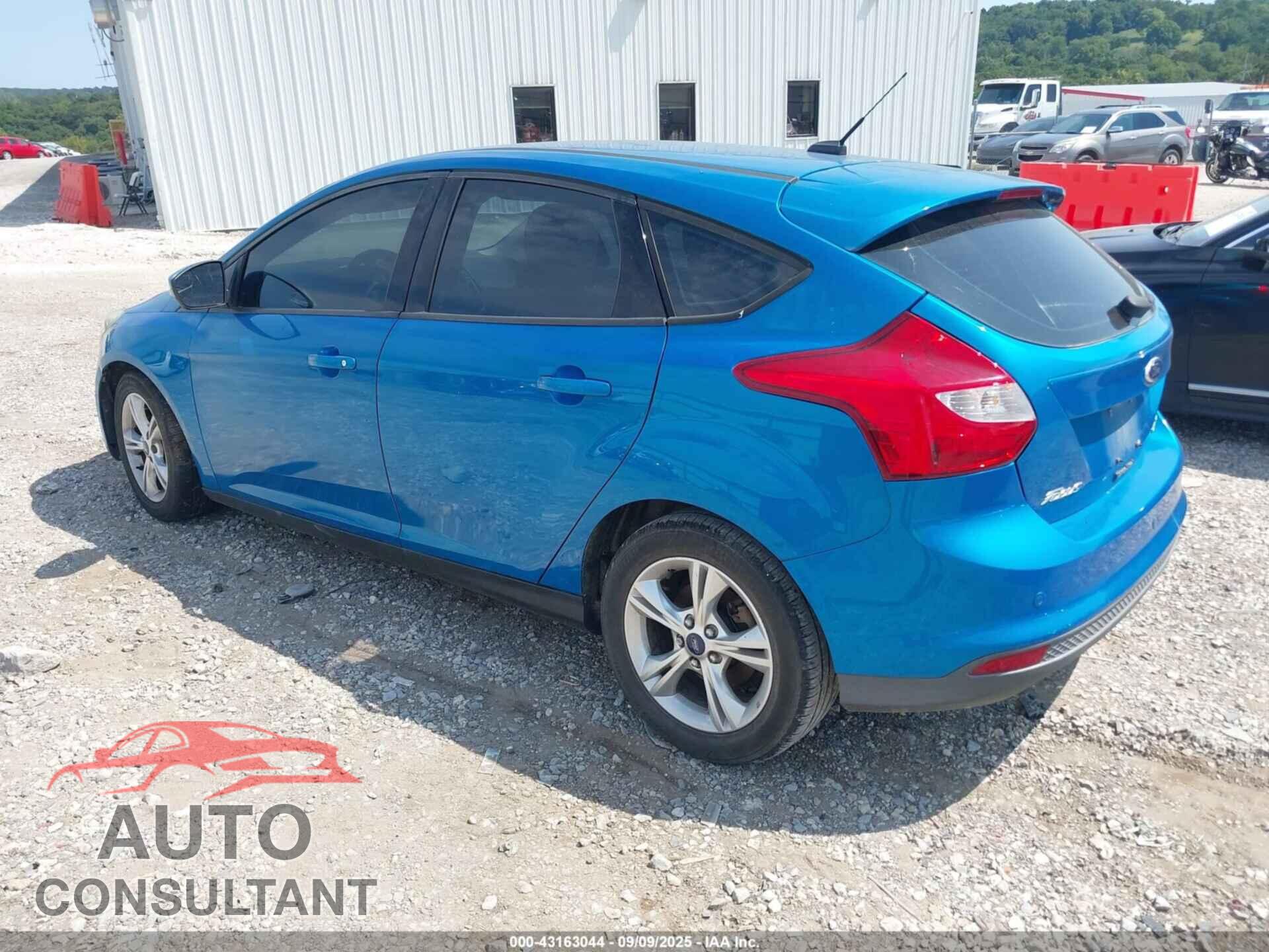 FORD FOCUS 2014 - 1FADP3K26EL452057