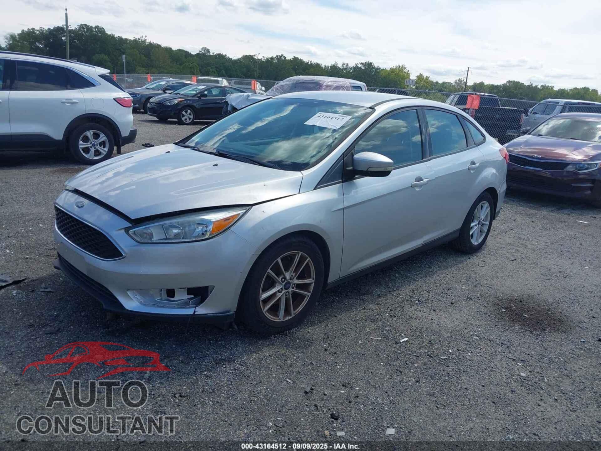 FORD FOCUS 2015 - 1FADP3F26FL325448