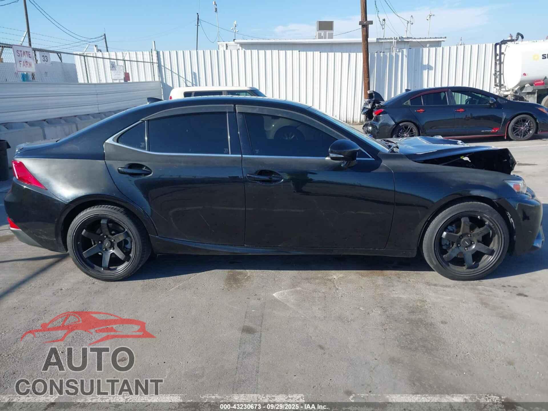 LEXUS IS 250 2015 - JTHBF1D28F5060496