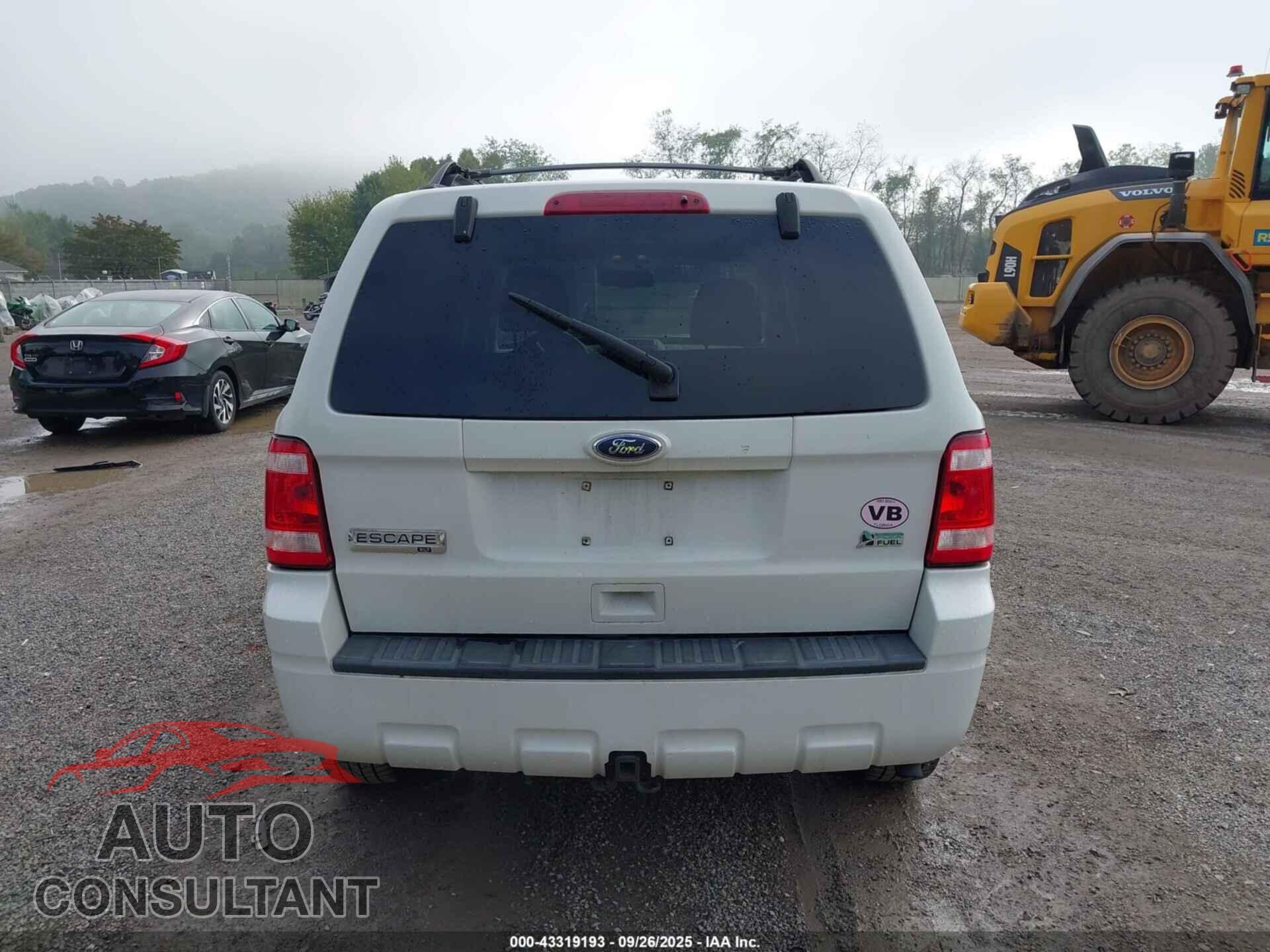 FORD ESCAPE 2010 - 1FMCU0DG9AKA52432