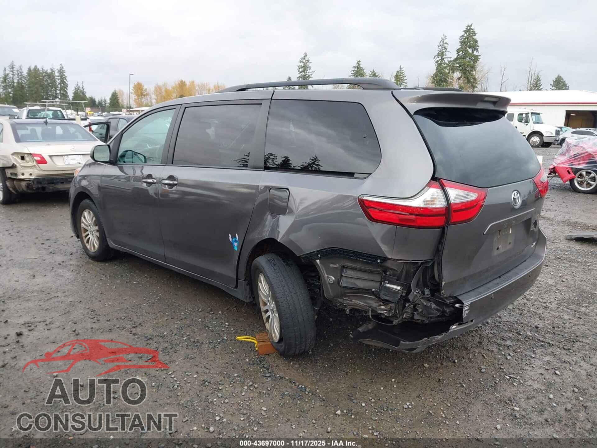 TOYOTA SIENNA 2017 - 5TDYZ3DC2HS848288