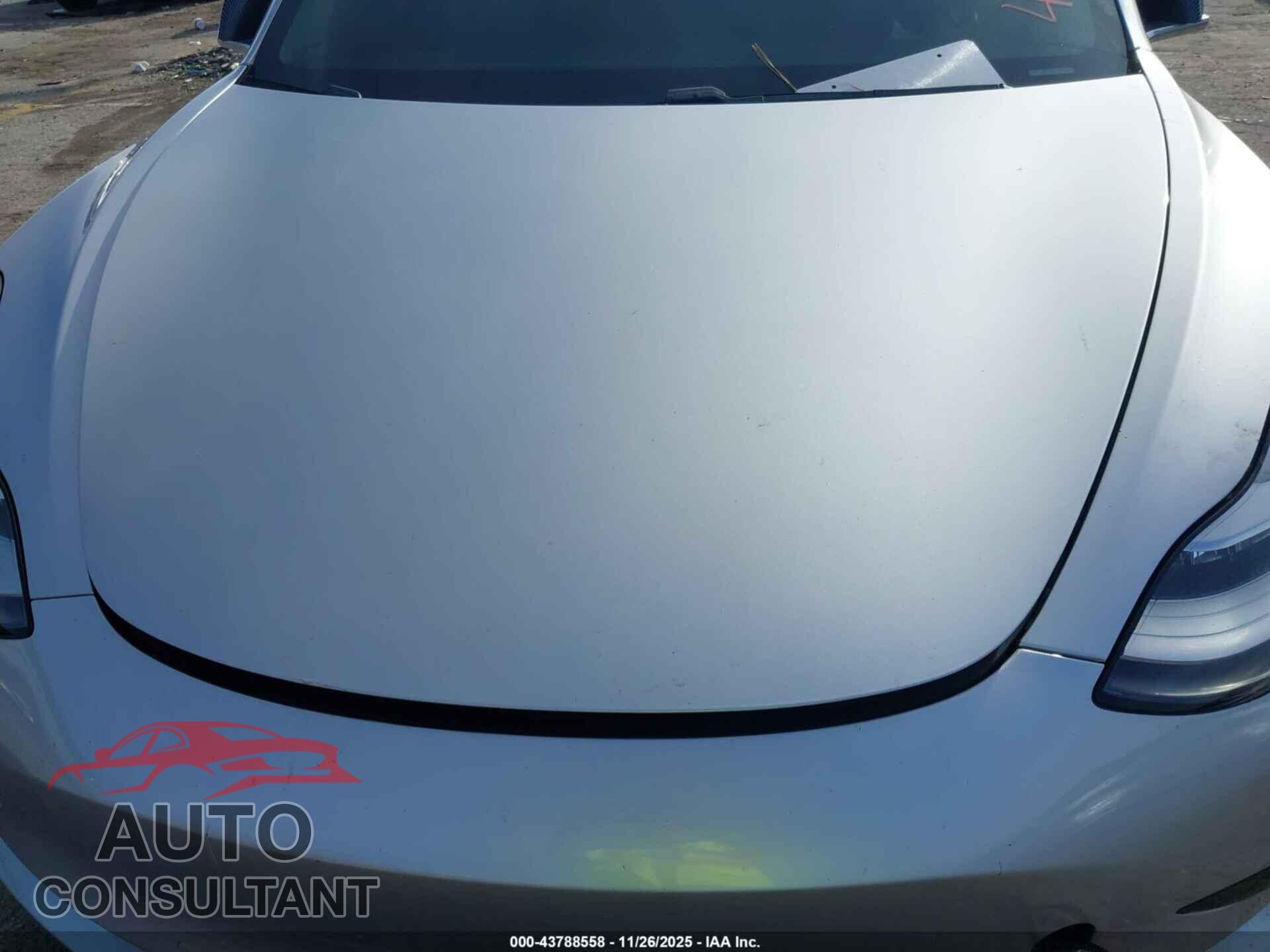 TESLA MODEL 3 2018 - 5YJ3E1EA0JF006129