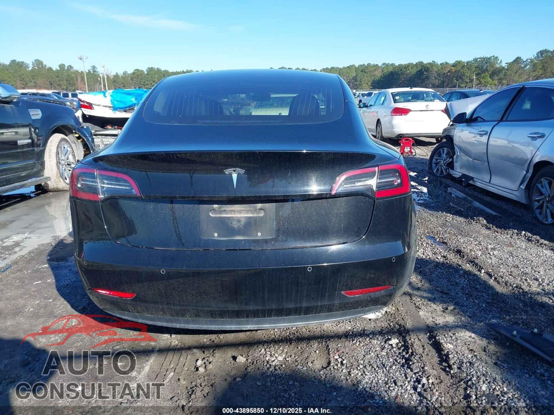 TESLA MODEL 3 2018 - 5YJ3E1EA5JF033780