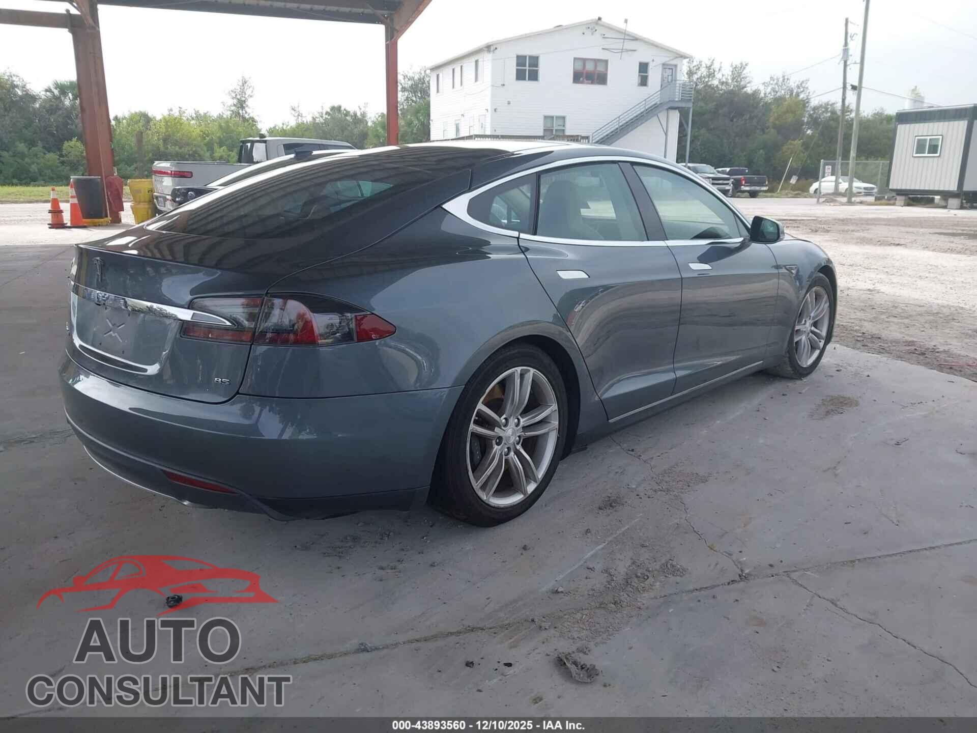 TESLA MODEL S 2013 - 5YJSA1CN7DFP05324