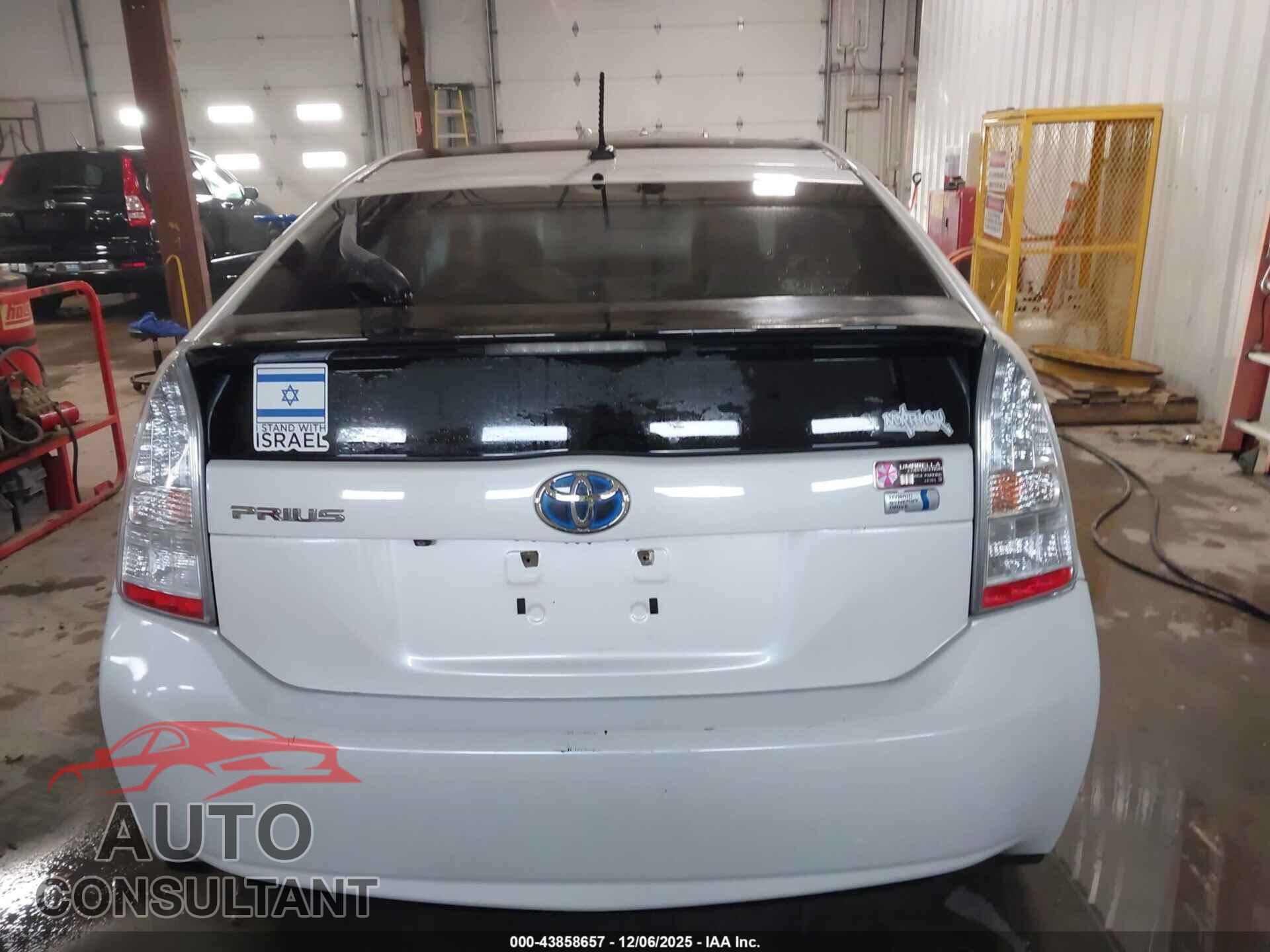 TOYOTA PRIUS 2011 - JTDKN3DU4B0302404
