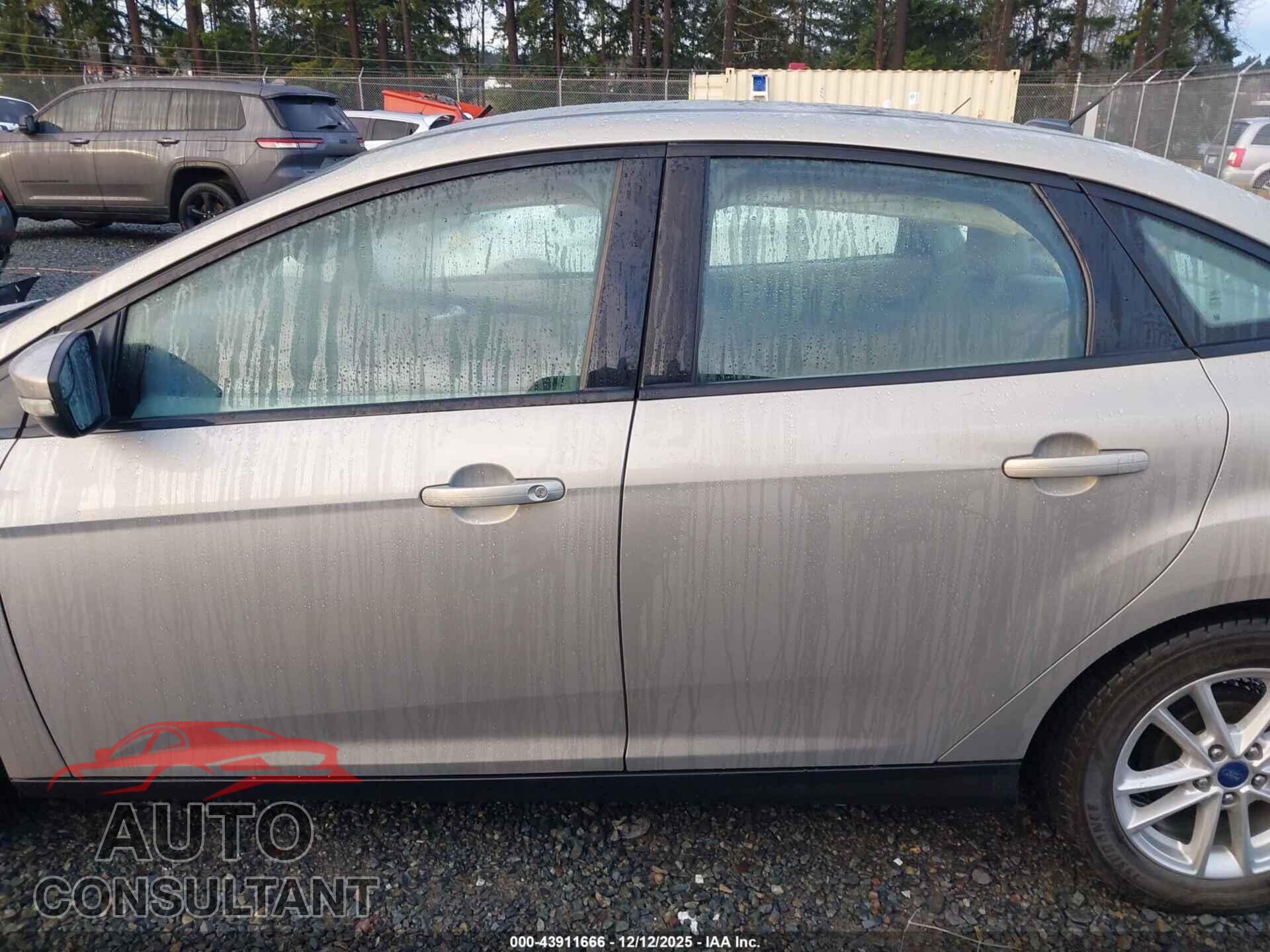 FORD FOCUS 2016 - 1FADP3F21GL365177