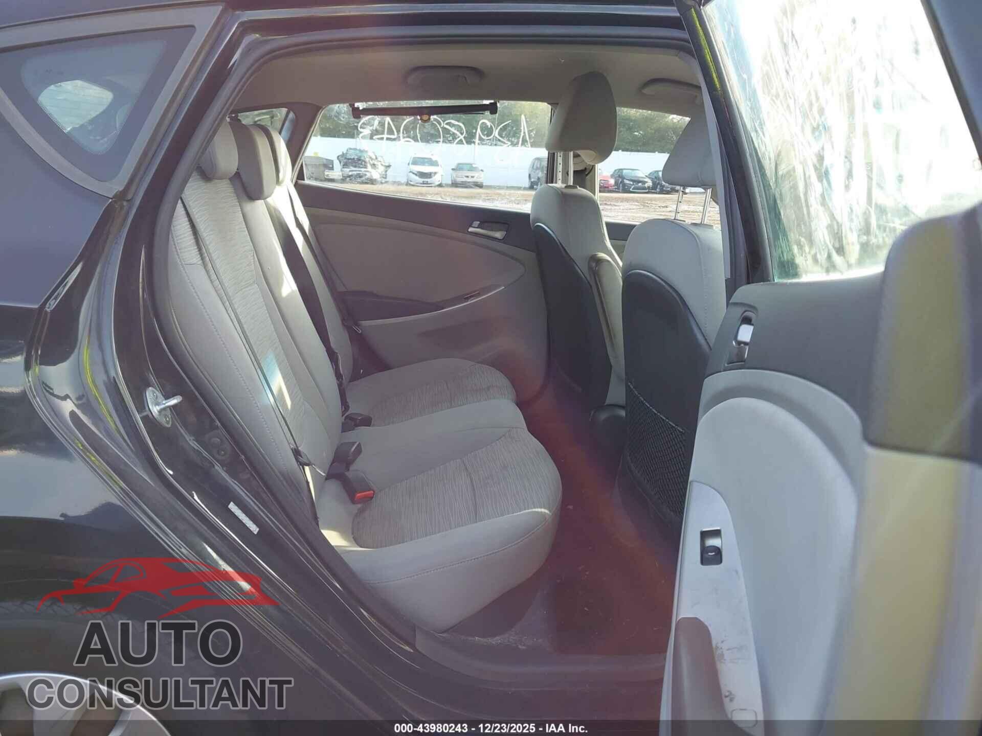 HYUNDAI ACCENT 2017 - KMHCT5AE5HU334584