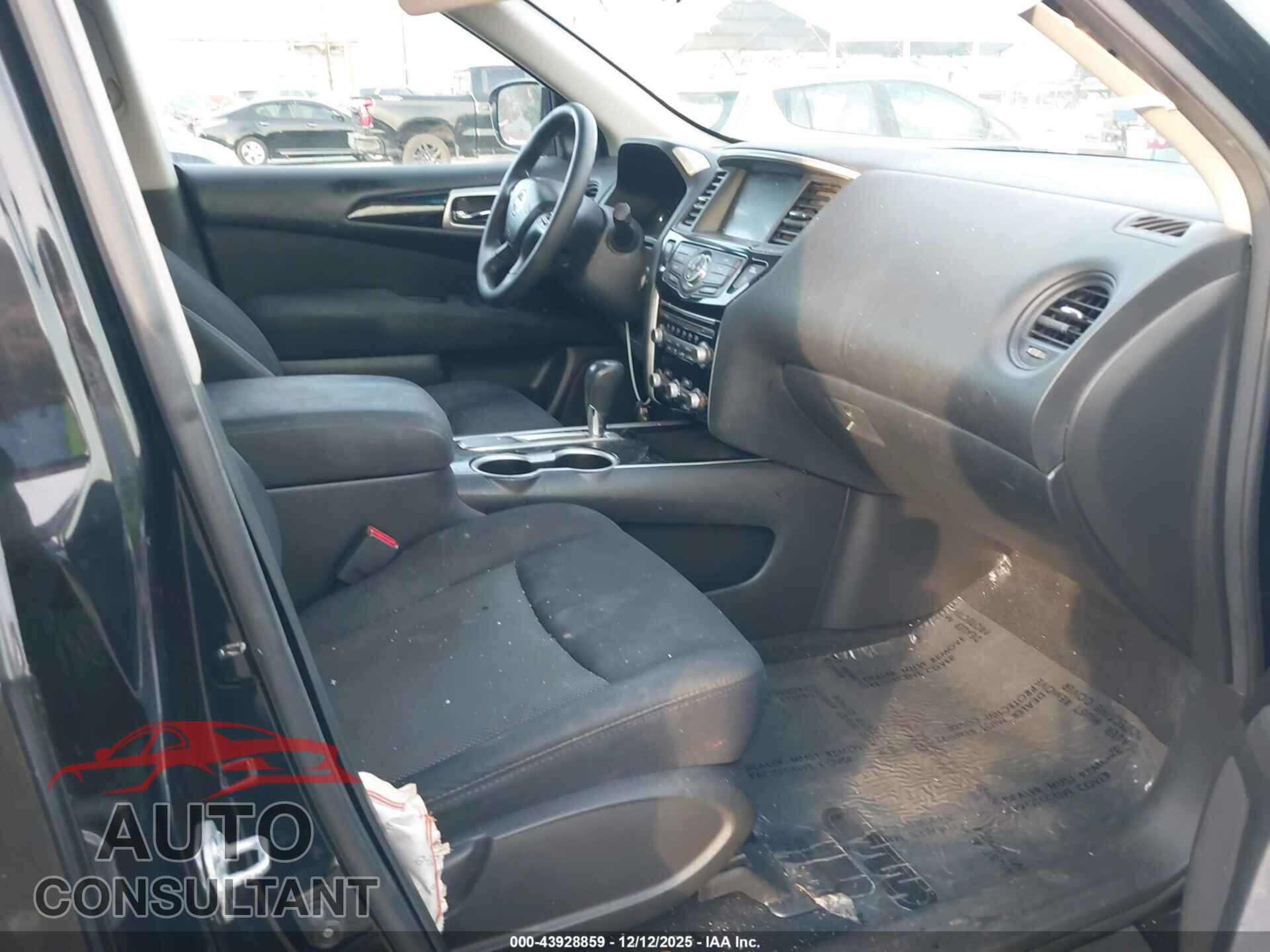 NISSAN PATHFINDER 2017 - 5N1DR2MNXHC607750