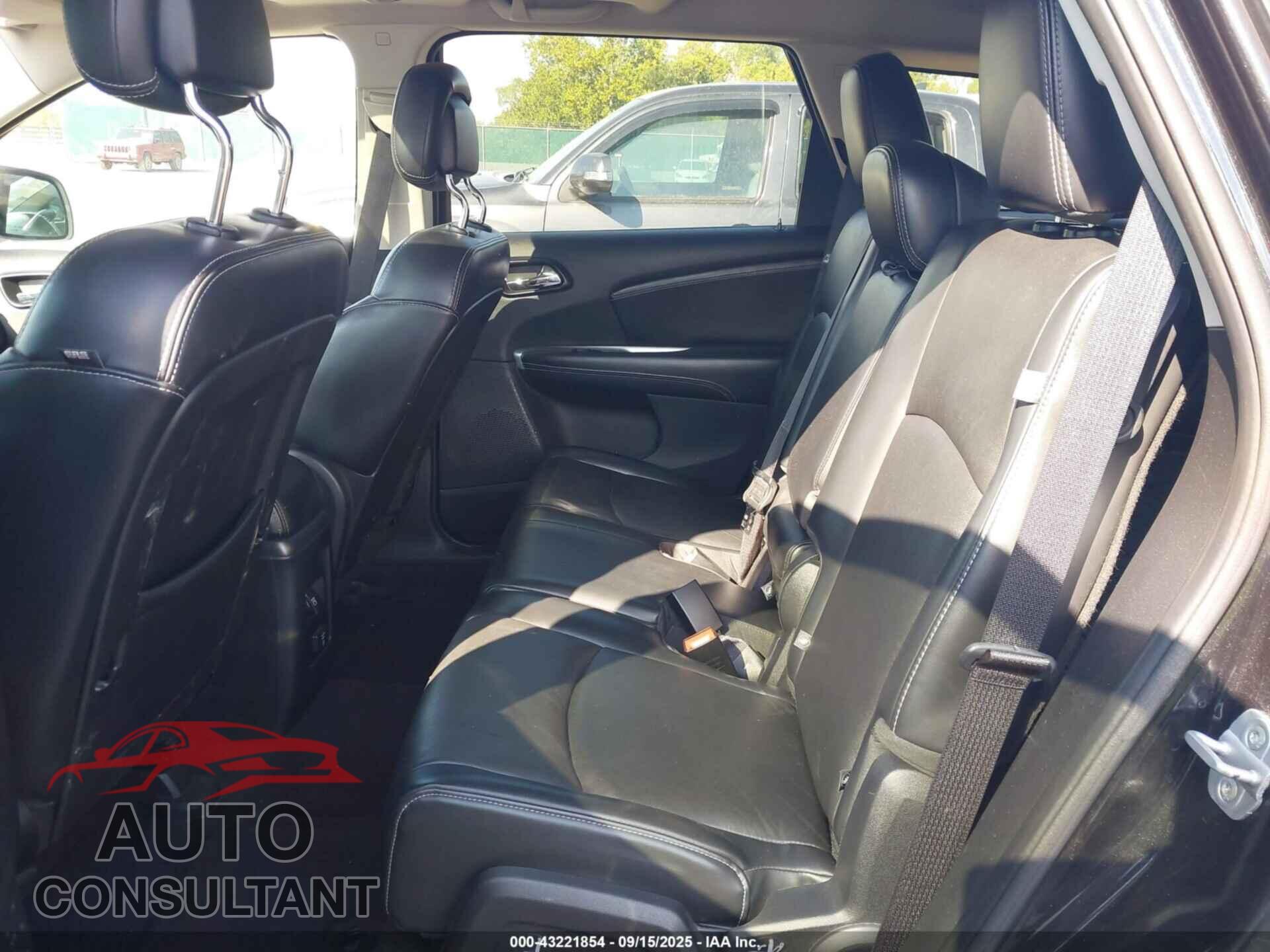DODGE JOURNEY 2013 - 3C4PDCDG2DT650243