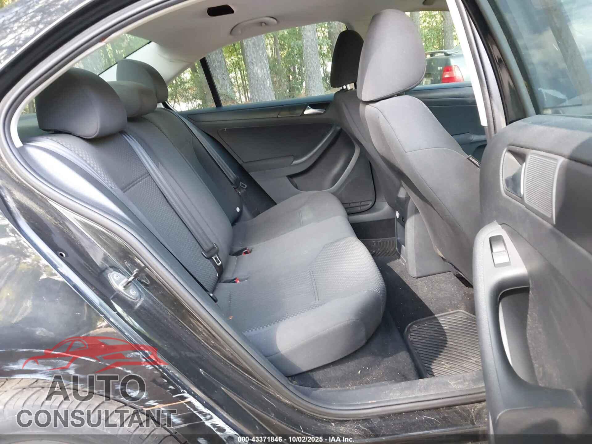 VOLKSWAGEN JETTA 2012 - 3VW2K7AJ4CM337076
