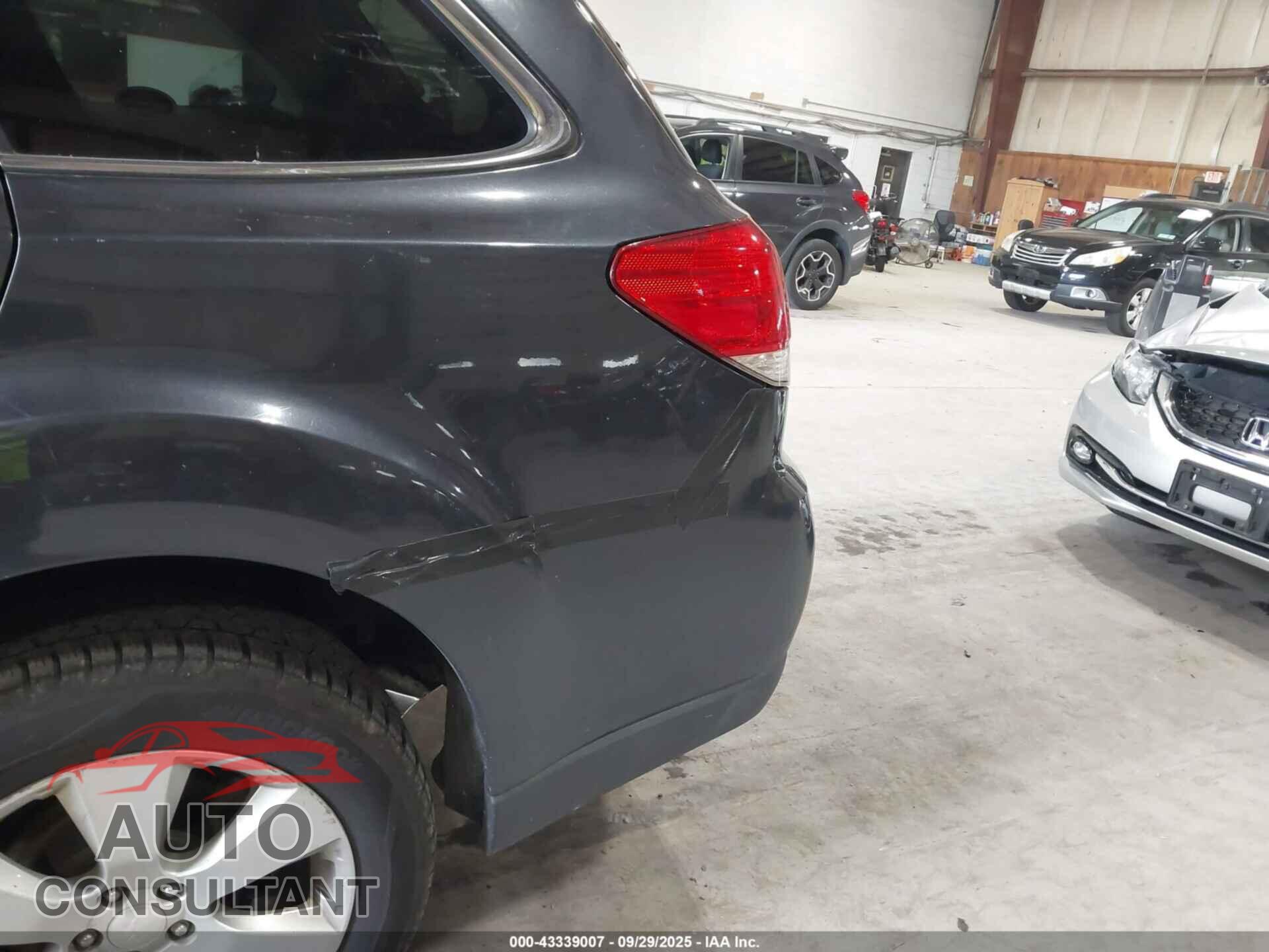 SUBARU OUTBACK 2011 - 4S4BRBKC2B3372521
