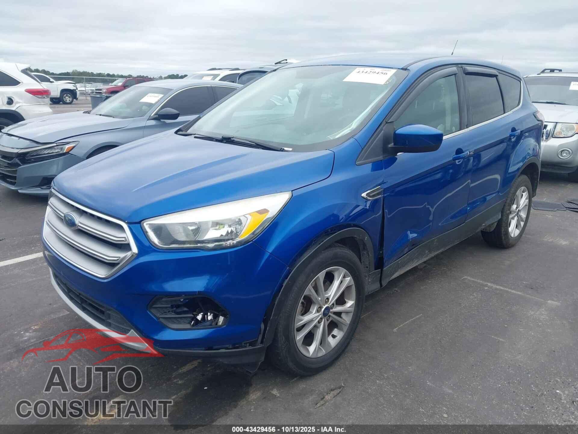 FORD ESCAPE 2017 - 1FMCU0GD2HUB73061