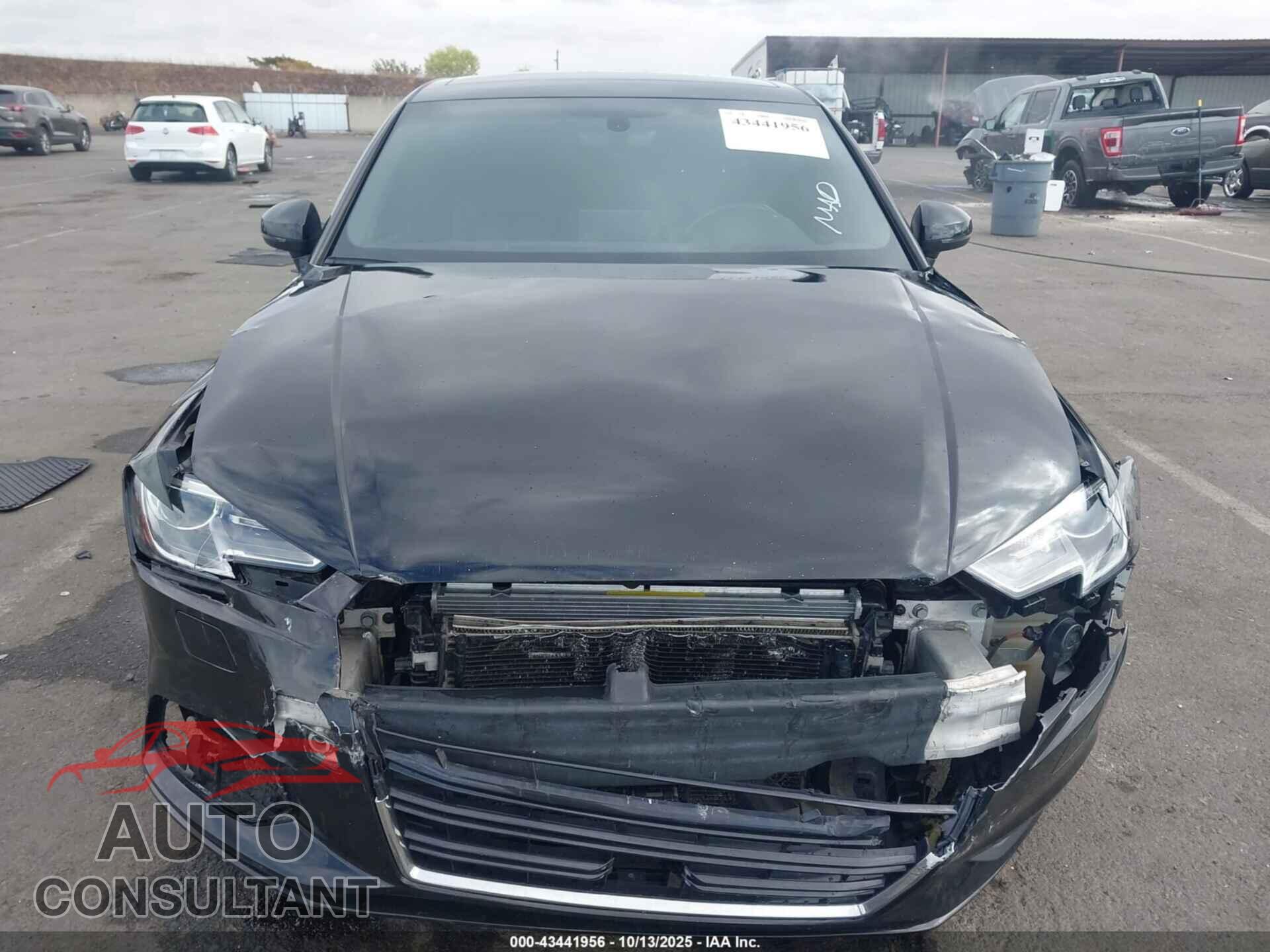 AUDI A3 2017 - WAUB8GFF1H1068459