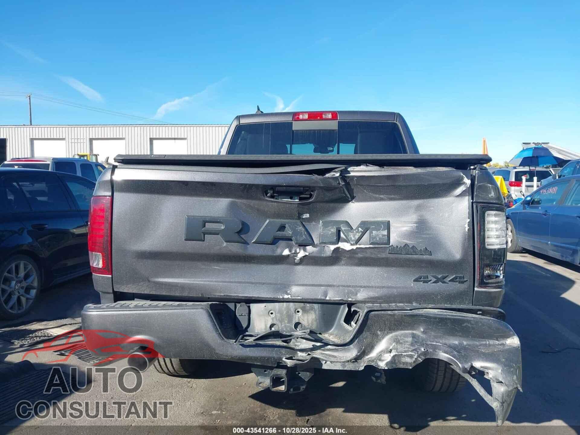 RAM 1500 2017 - 1C6RR7MTXHS732301