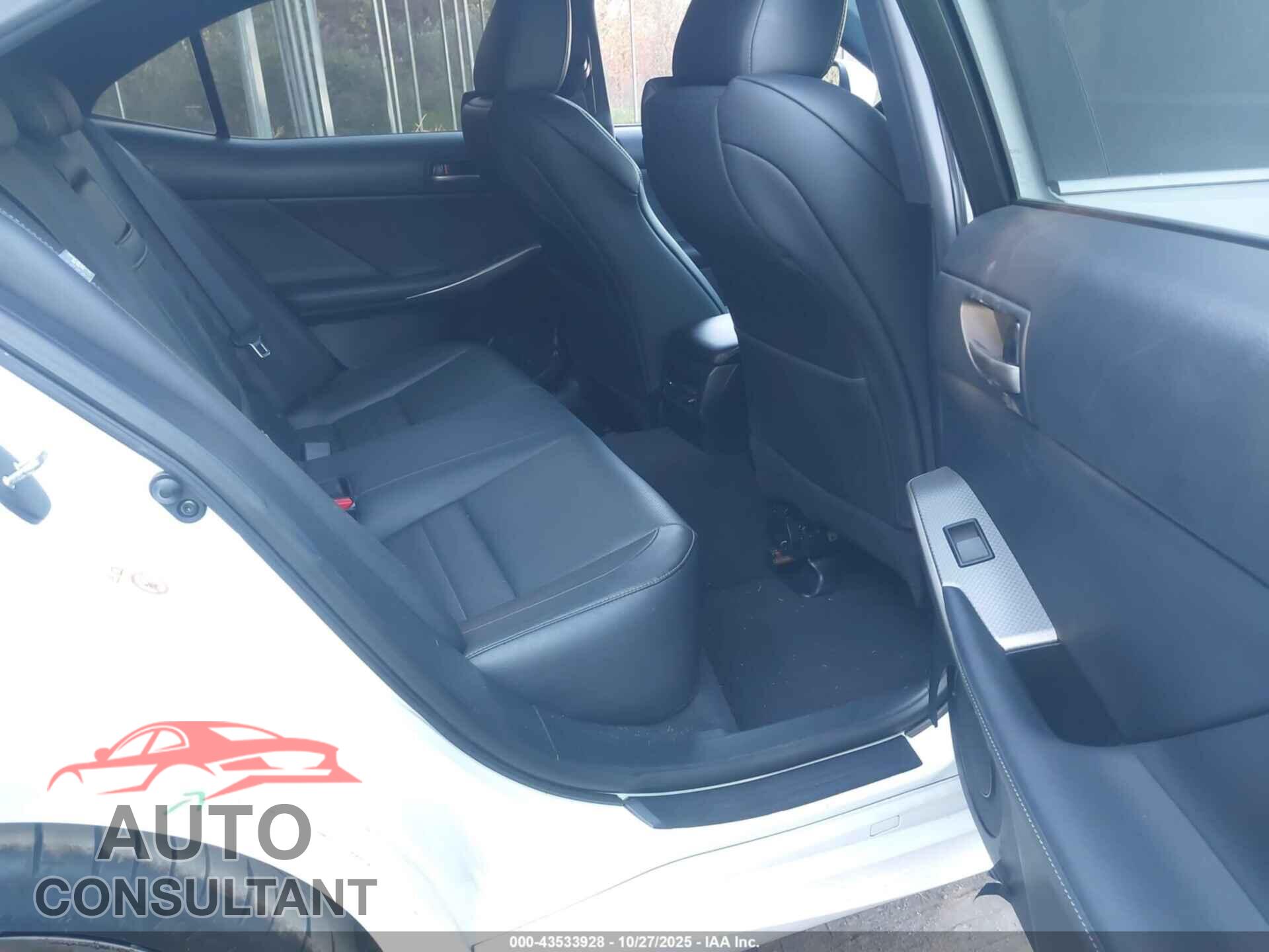 LEXUS IS 350 2017 - JTHCE1D22H5013801
