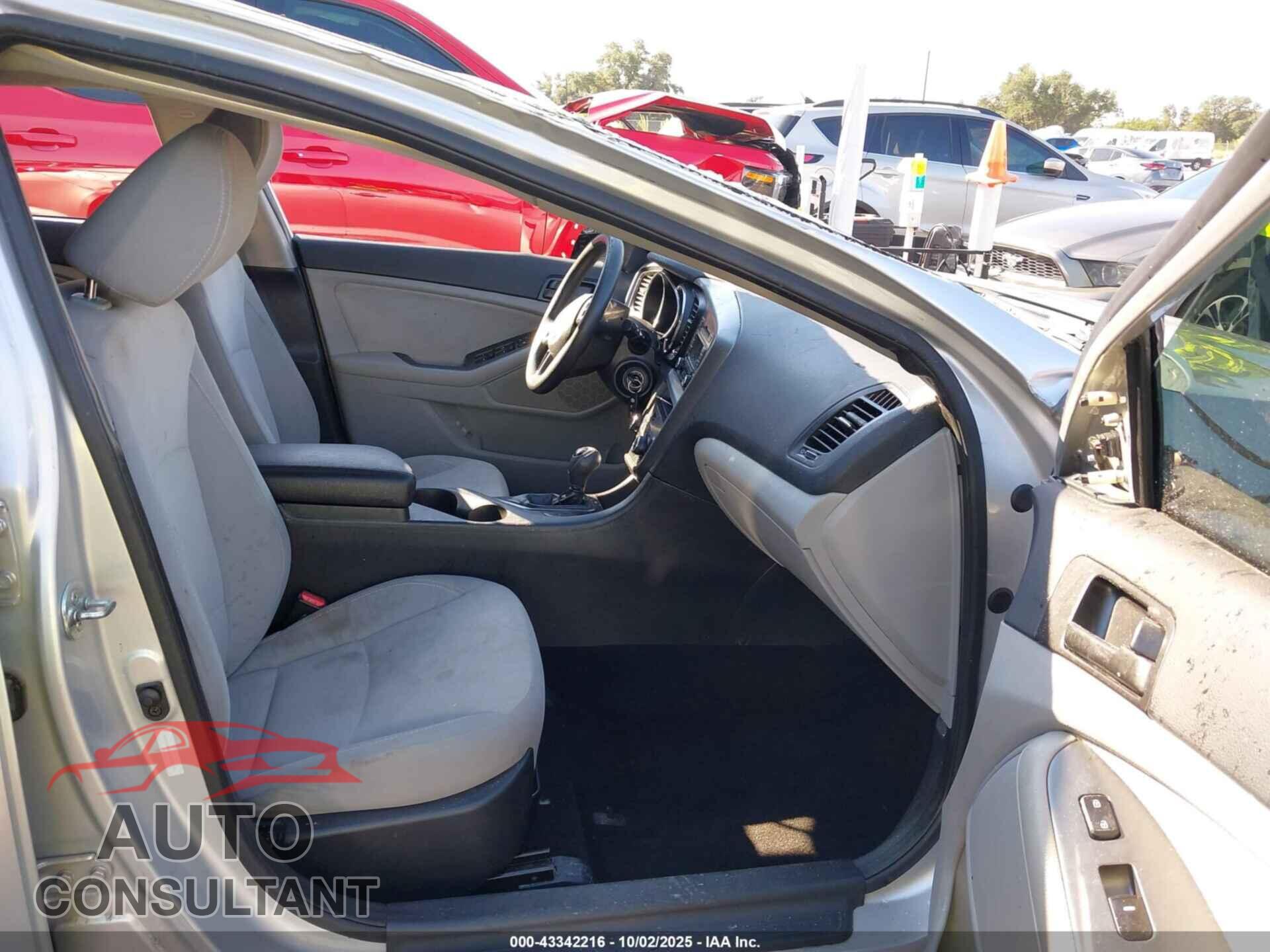 KIA OPTIMA 2012 - 5XXGM4A76CG053021