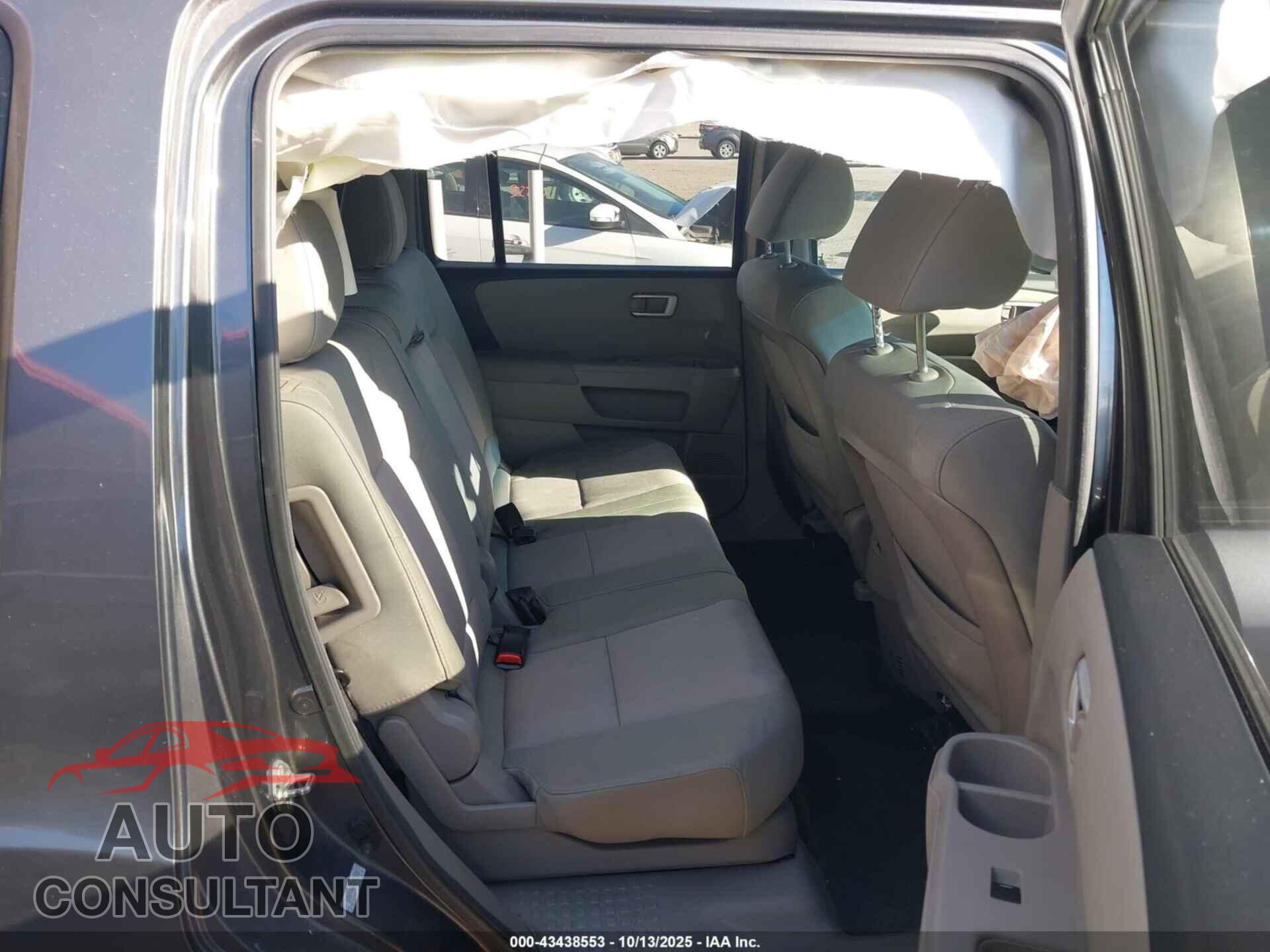 HONDA PILOT 2012 - 5FNYF4H46CB053825