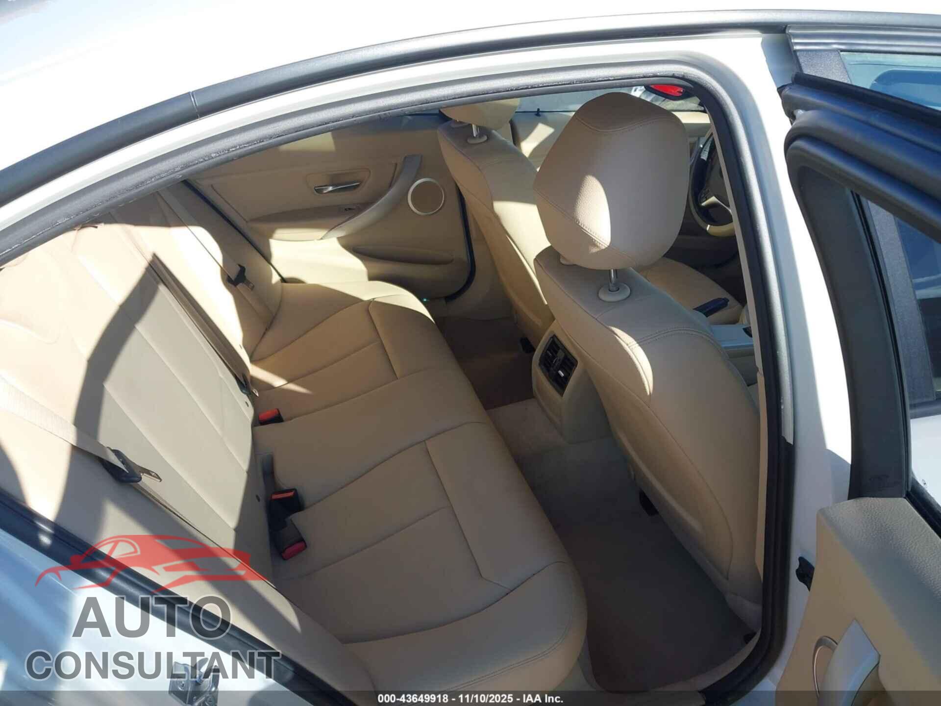 BMW 320I 2013 - WBA3C3C56DF983053
