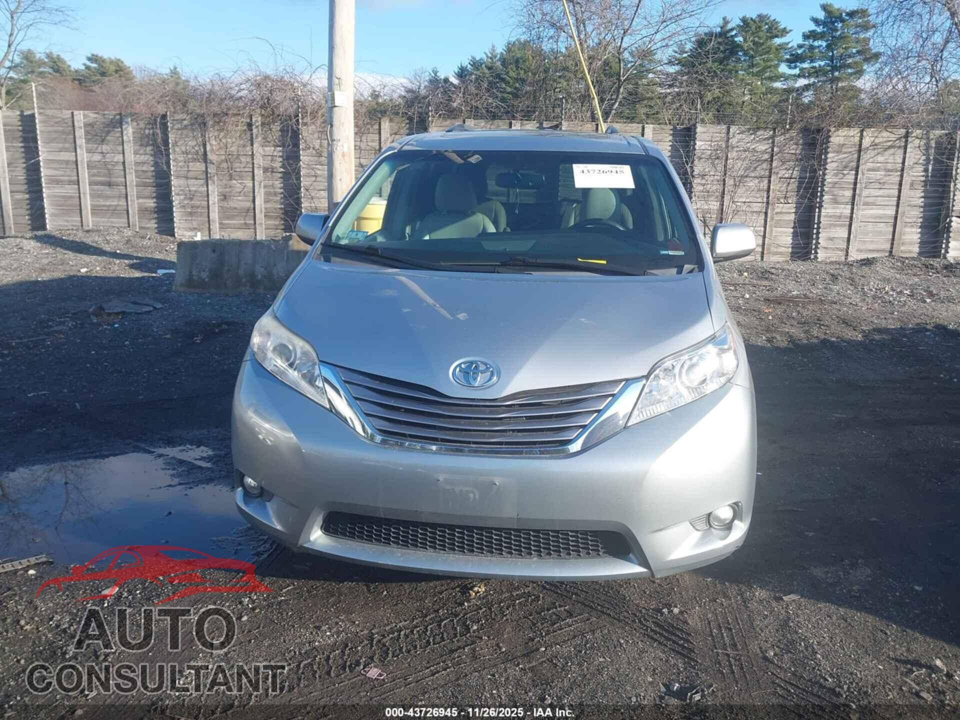 TOYOTA SIENNA 2017 - 5TDYZ3DC3HS861664