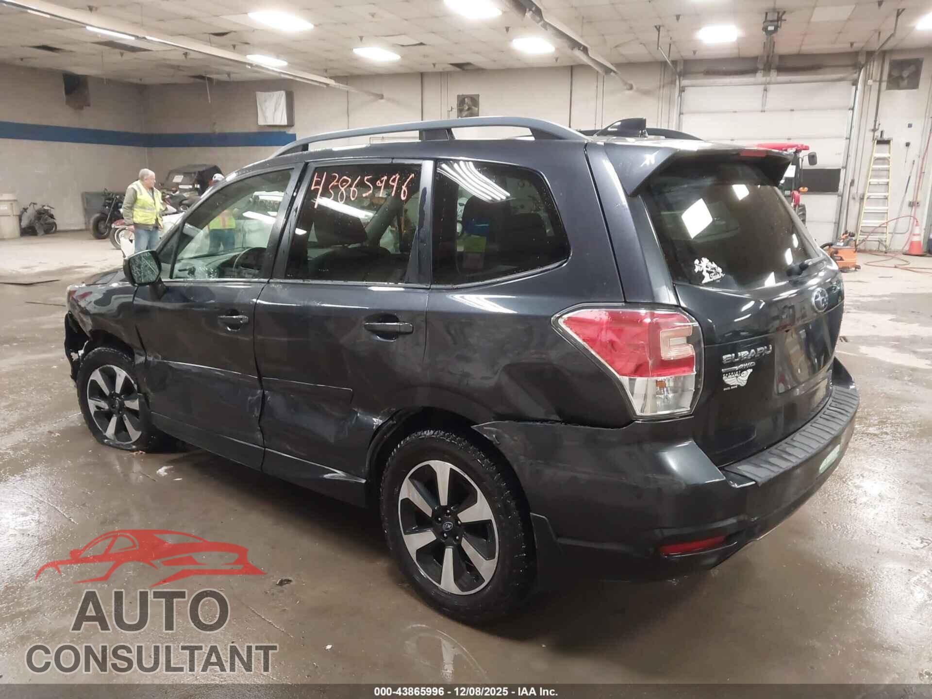 SUBARU FORESTER 2017 - JF2SJAEC5HH529053