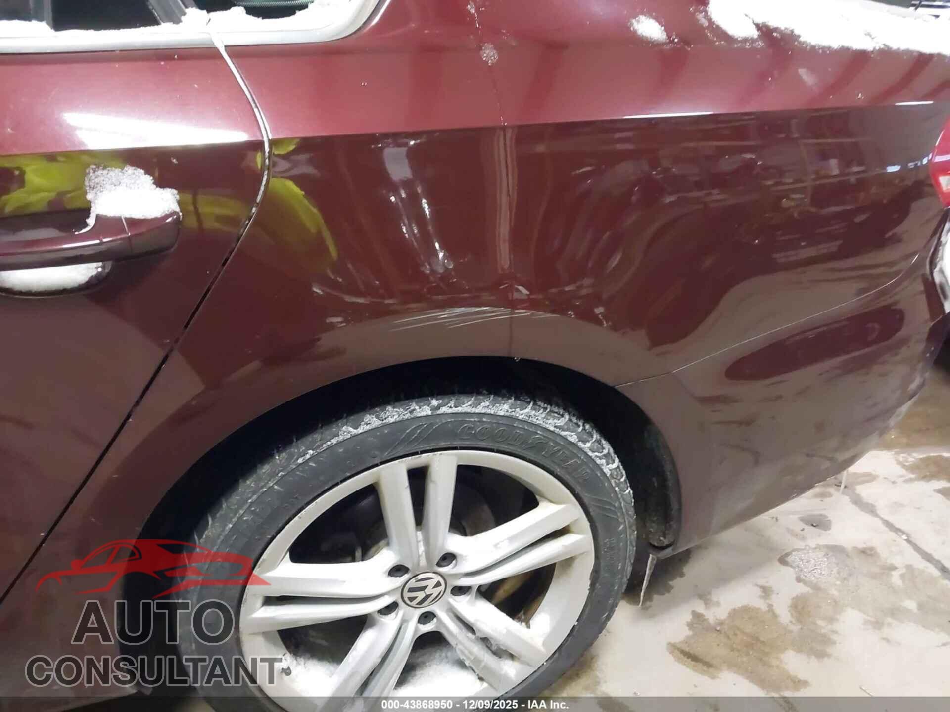 VOLKSWAGEN PASSAT 2014 - 1VWBS7A31EC068587