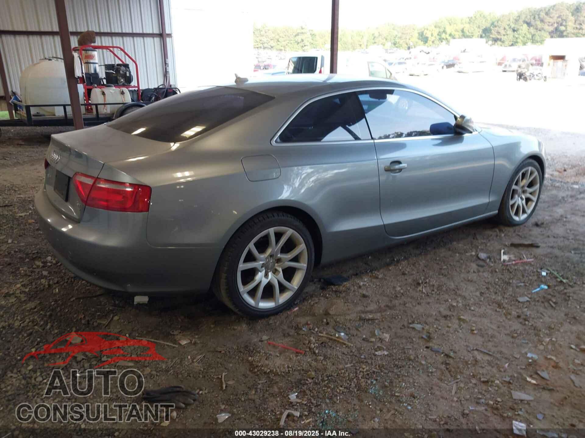 AUDI A5 2010 - WAUCFAFR6AA025887