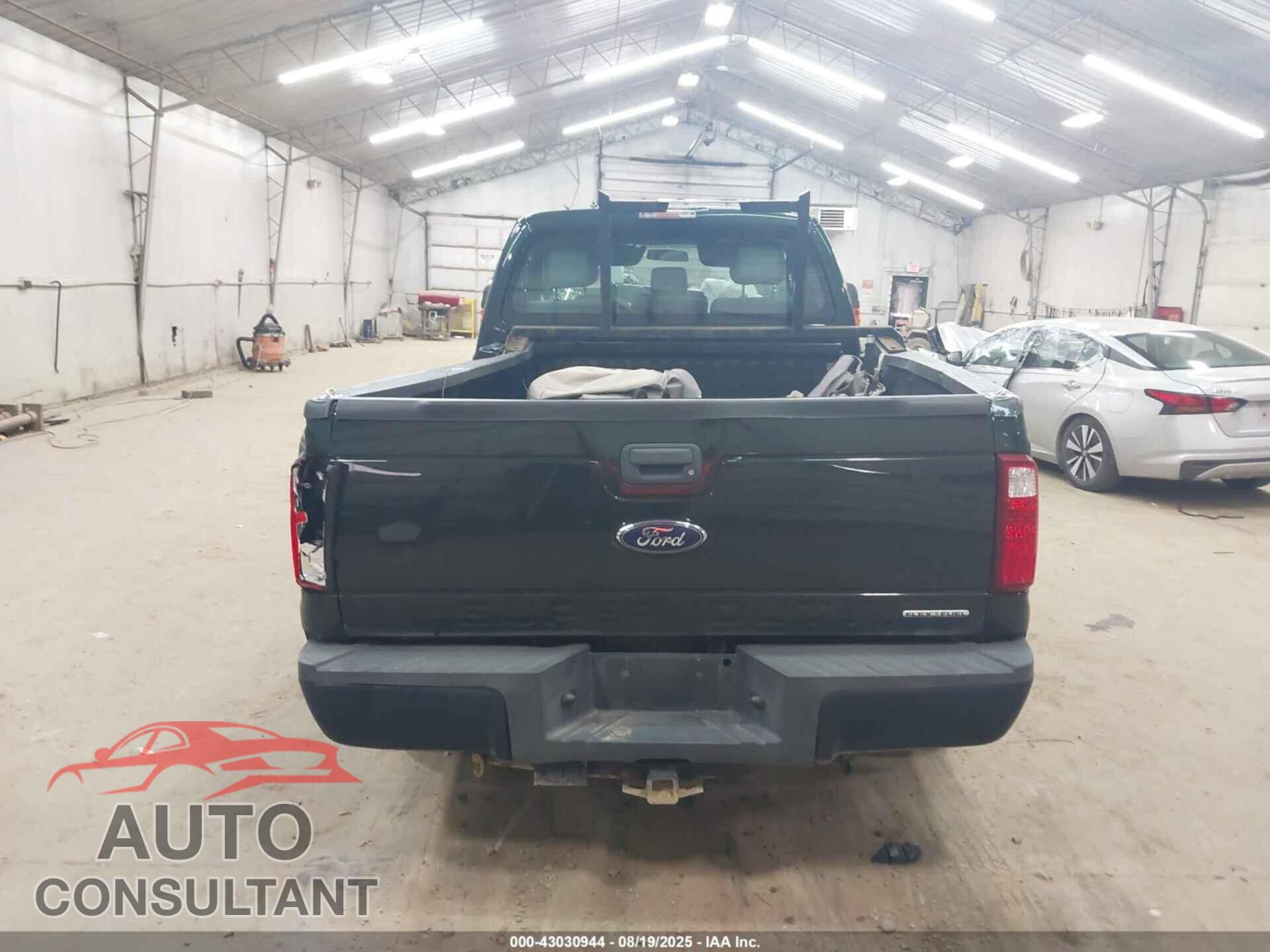 FORD F-250 2015 - 1FTBF2B64FEA23930